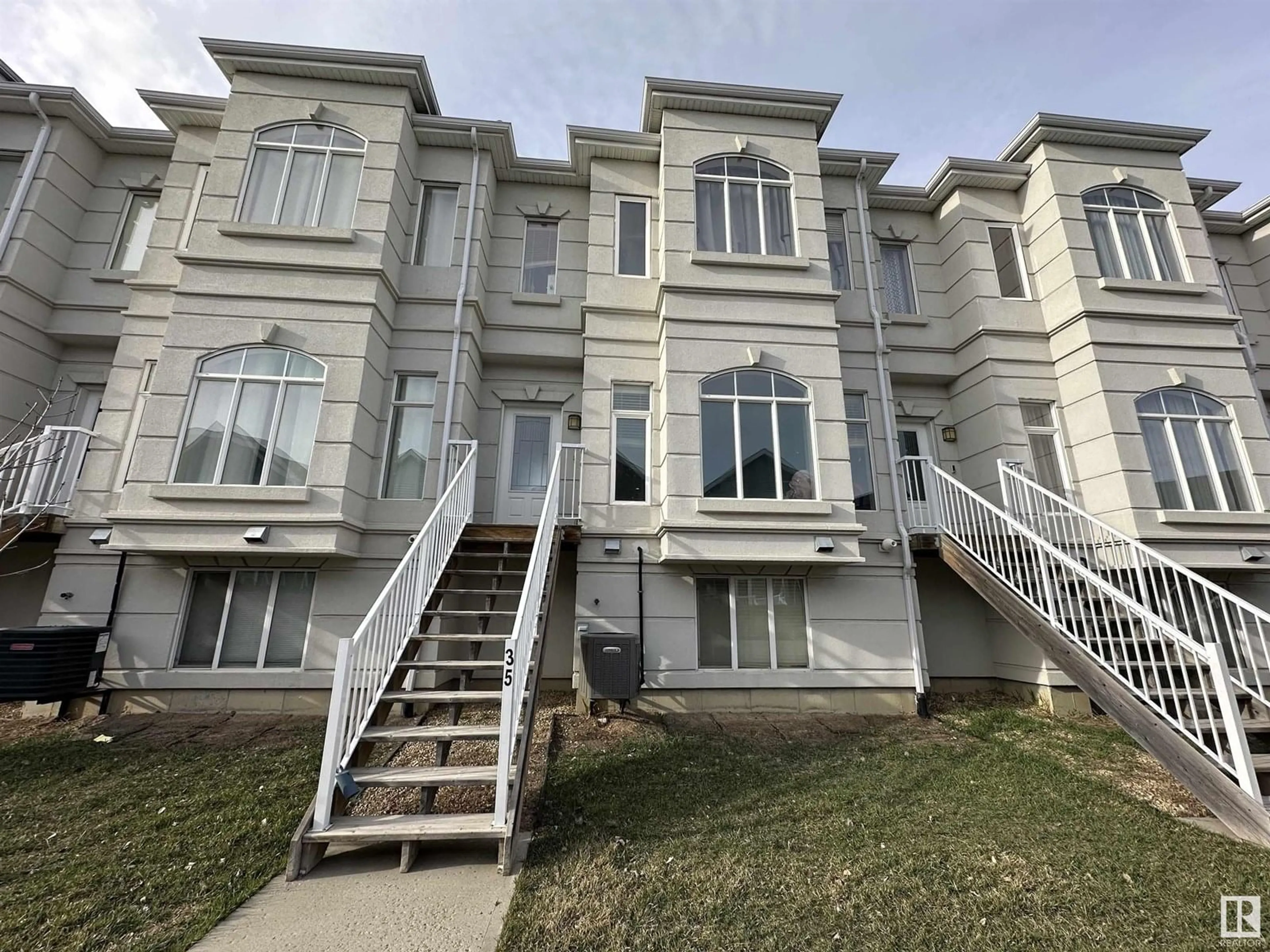 Stairs for 723 - 35 172 ST, Edmonton Alberta T6W2N6