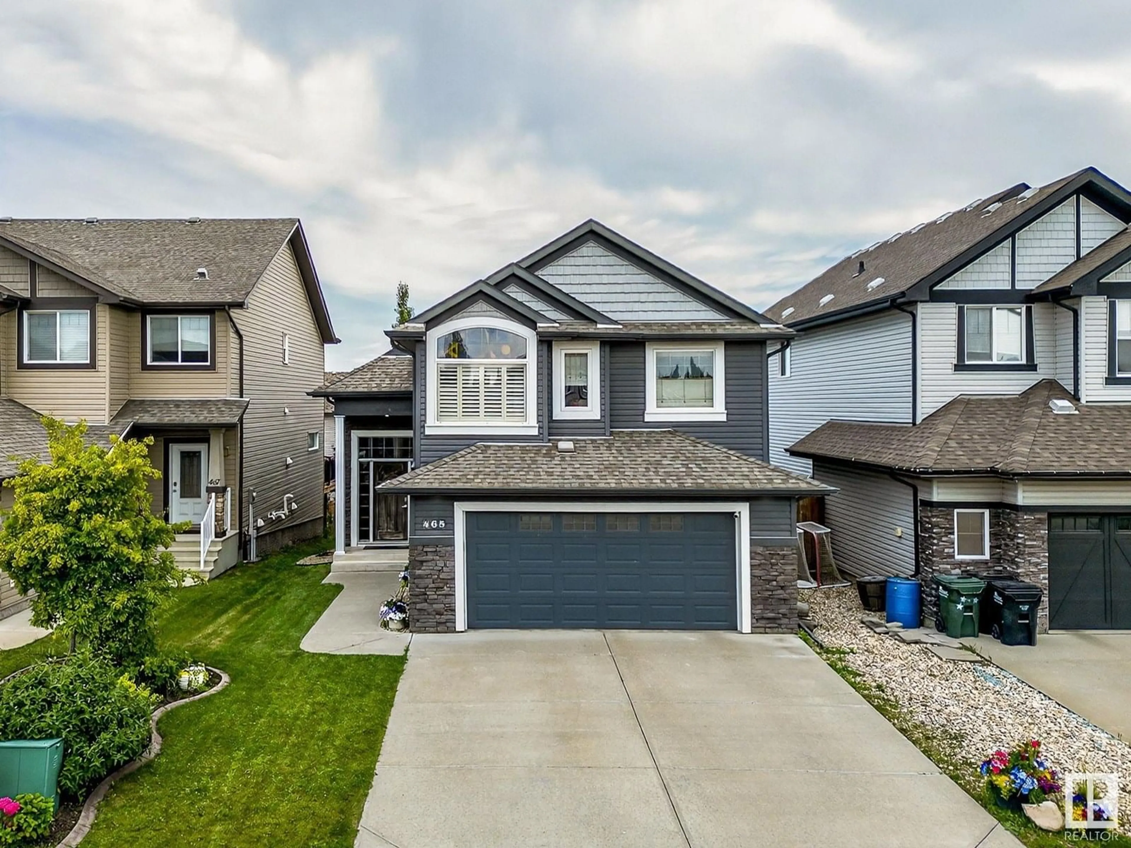 Home with vinyl exterior material, street for 465 CHURCHILL CR, Sherwood Park Alberta T8T0R9