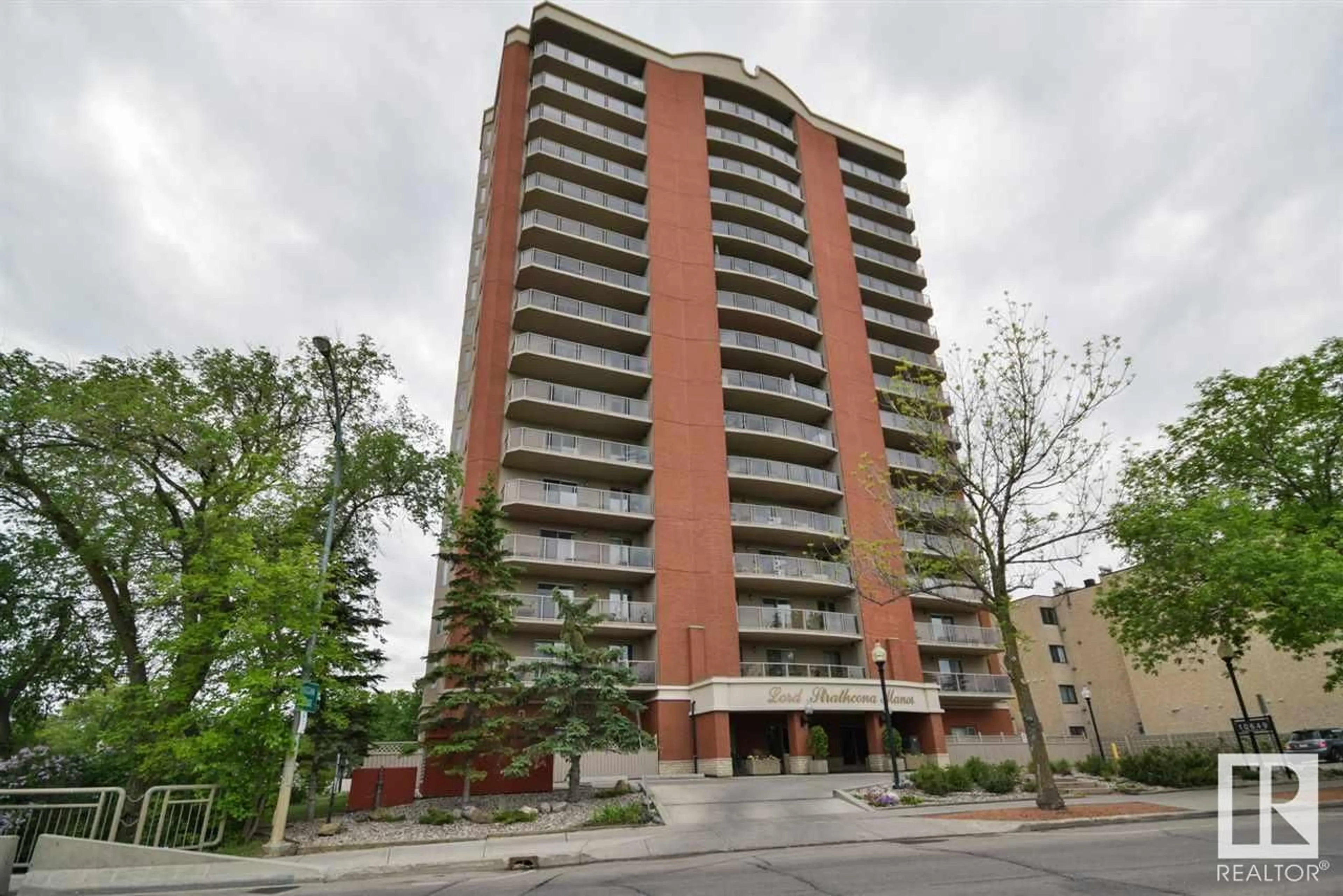 Unknown for #202 - 10649 SASKATCHEWAN DR, Edmonton Alberta T6E6S8