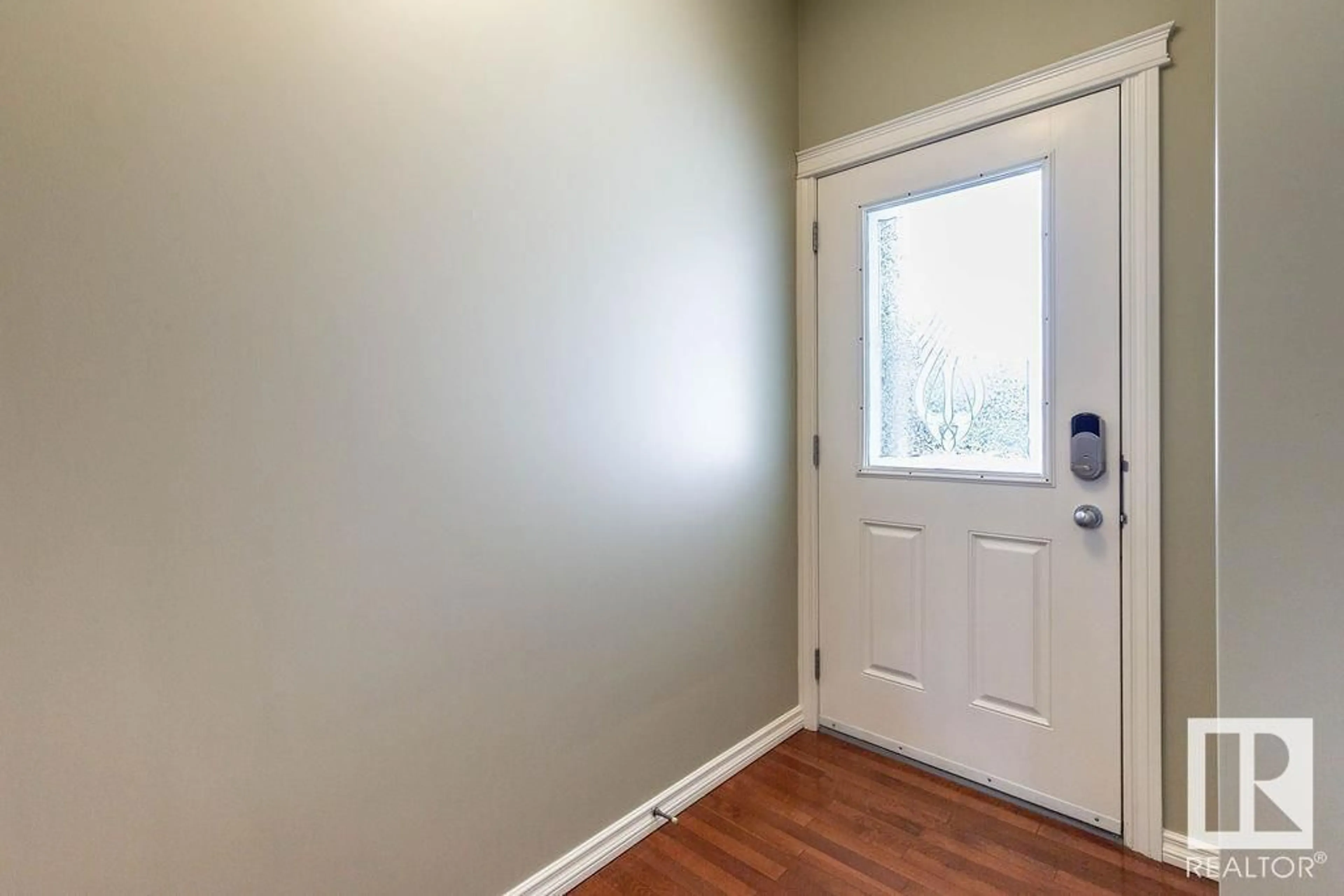 Indoor entryway for SW - 11546 11 AV, Edmonton Alberta T6W1W8
