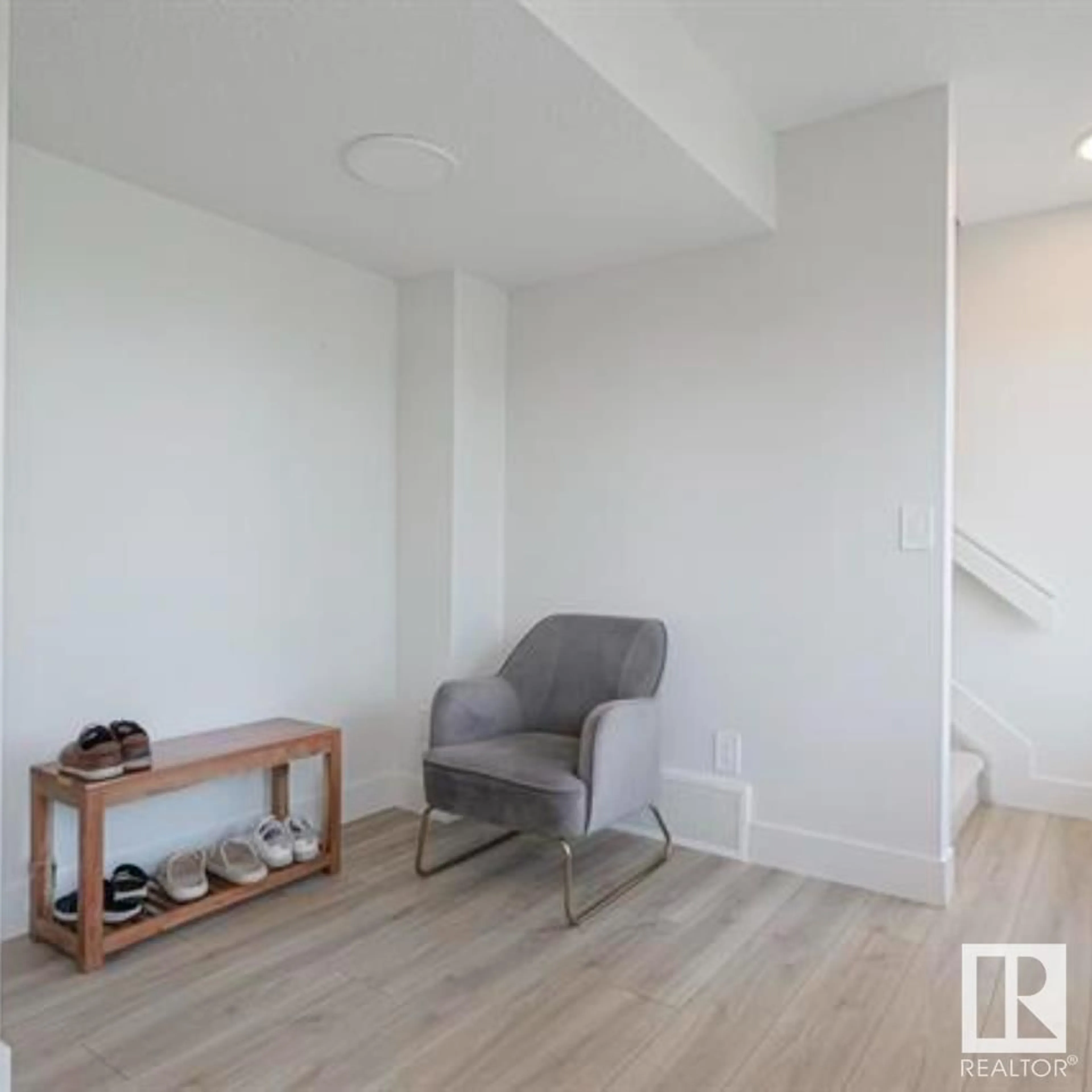 A pic of a room for 72 16335 84 ST, Edmonton Alberta T5Z0S2