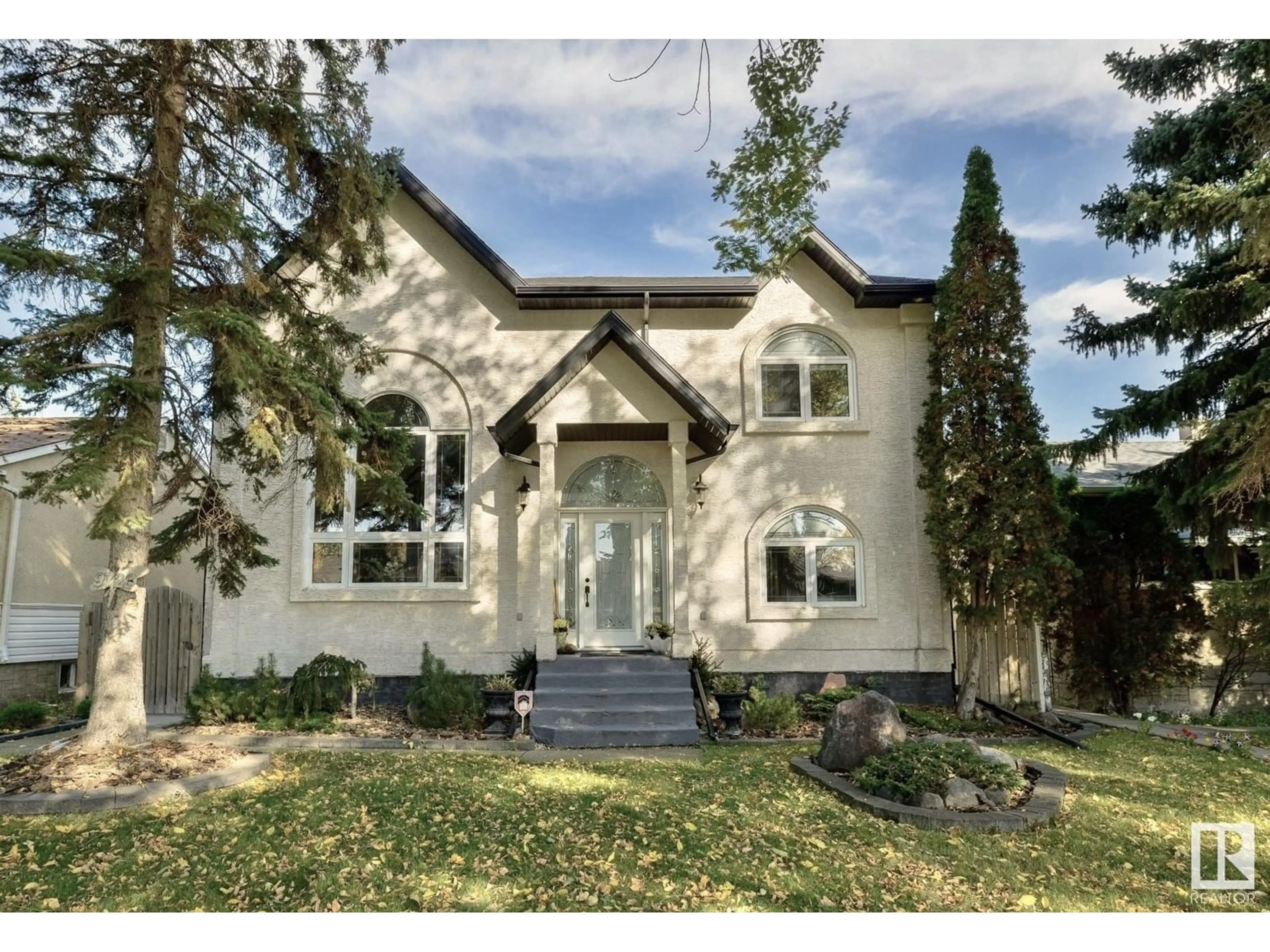Home with vinyl exterior material, street for 9720 65 AV, Edmonton Alberta T6E0K6