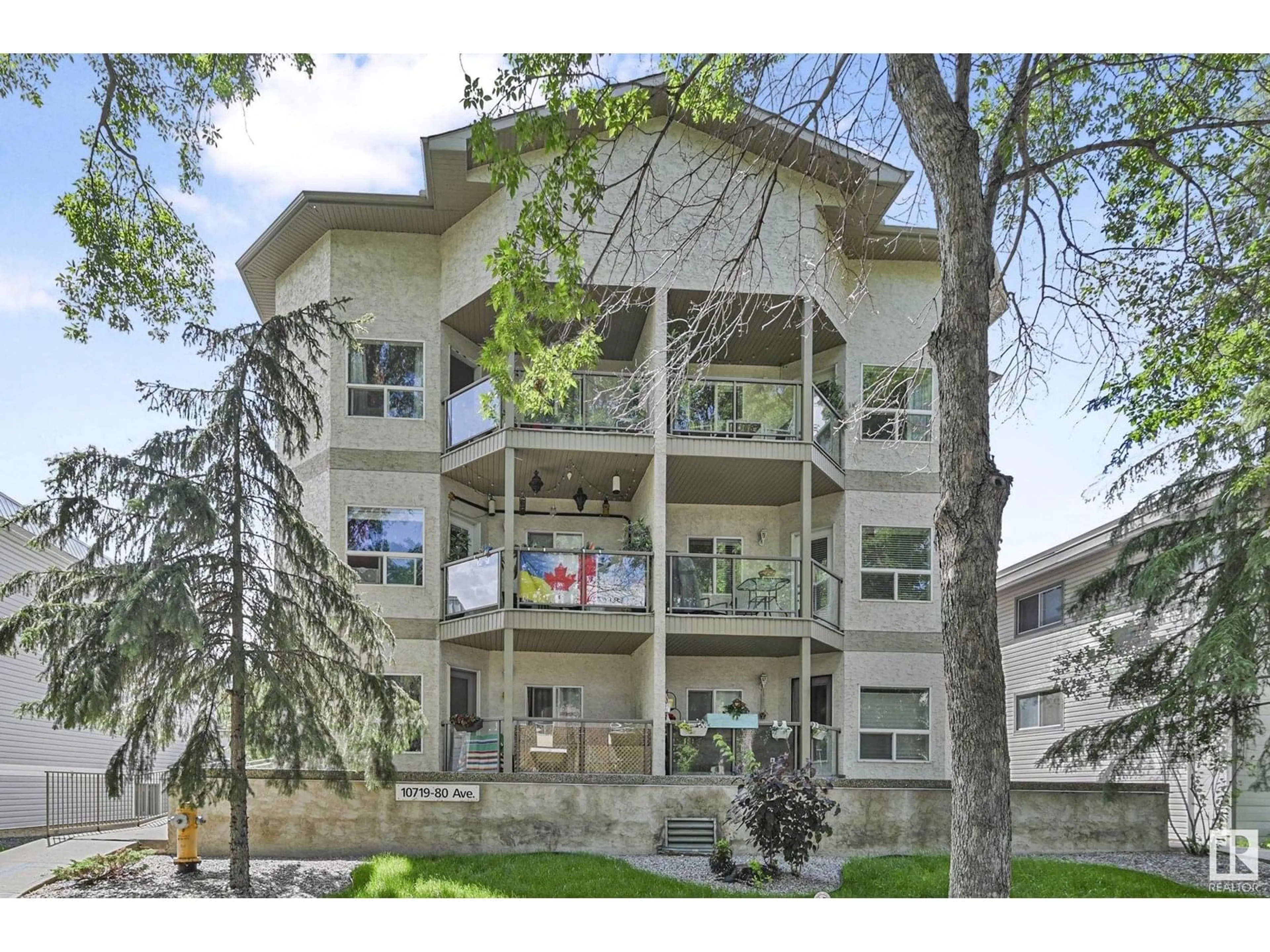 Unknown for 303 - 10719 80 AV, Edmonton Alberta T6E1V7