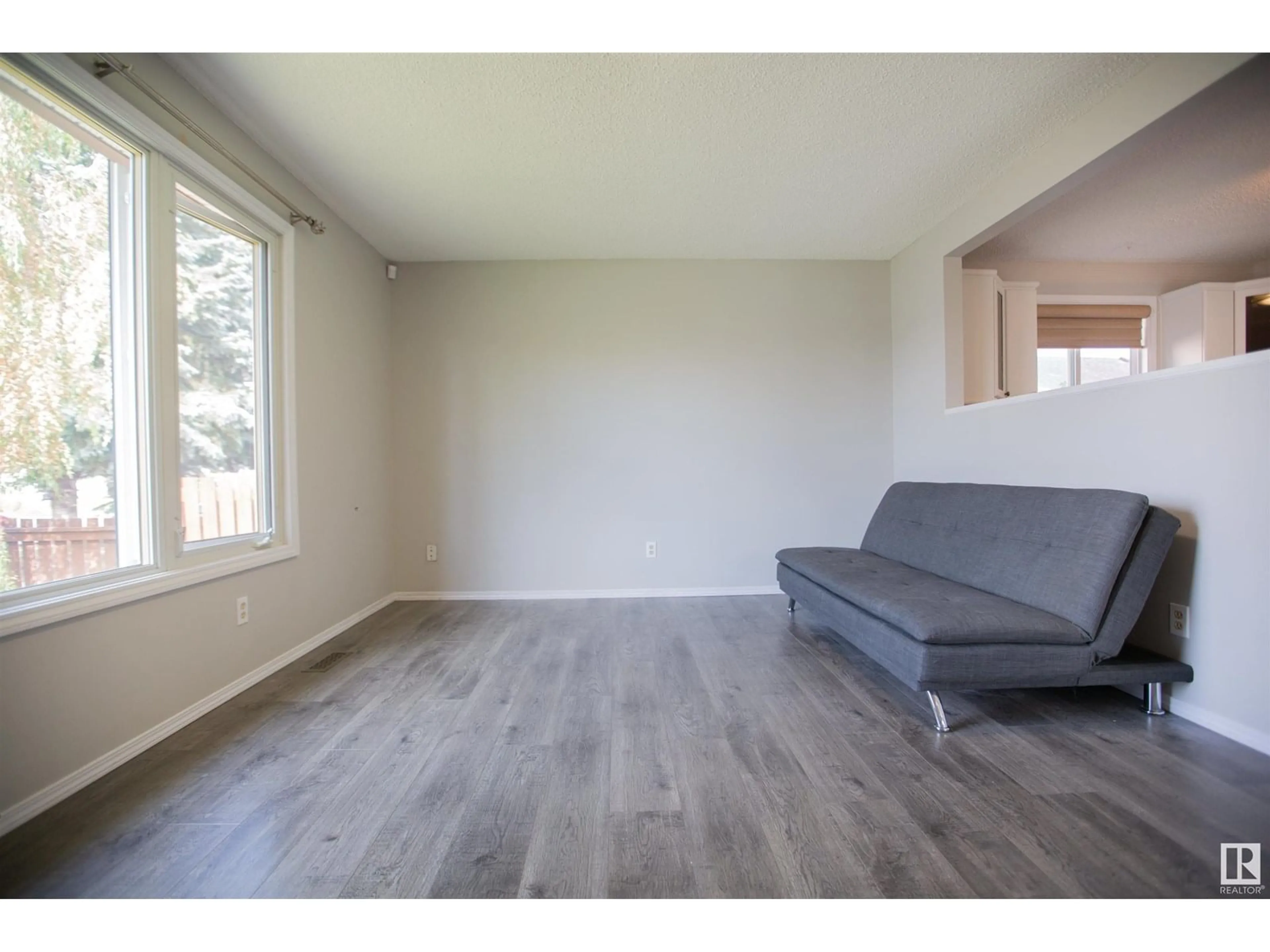 A pic of a room for 7291 152B AV, Edmonton Alberta T5C3P9