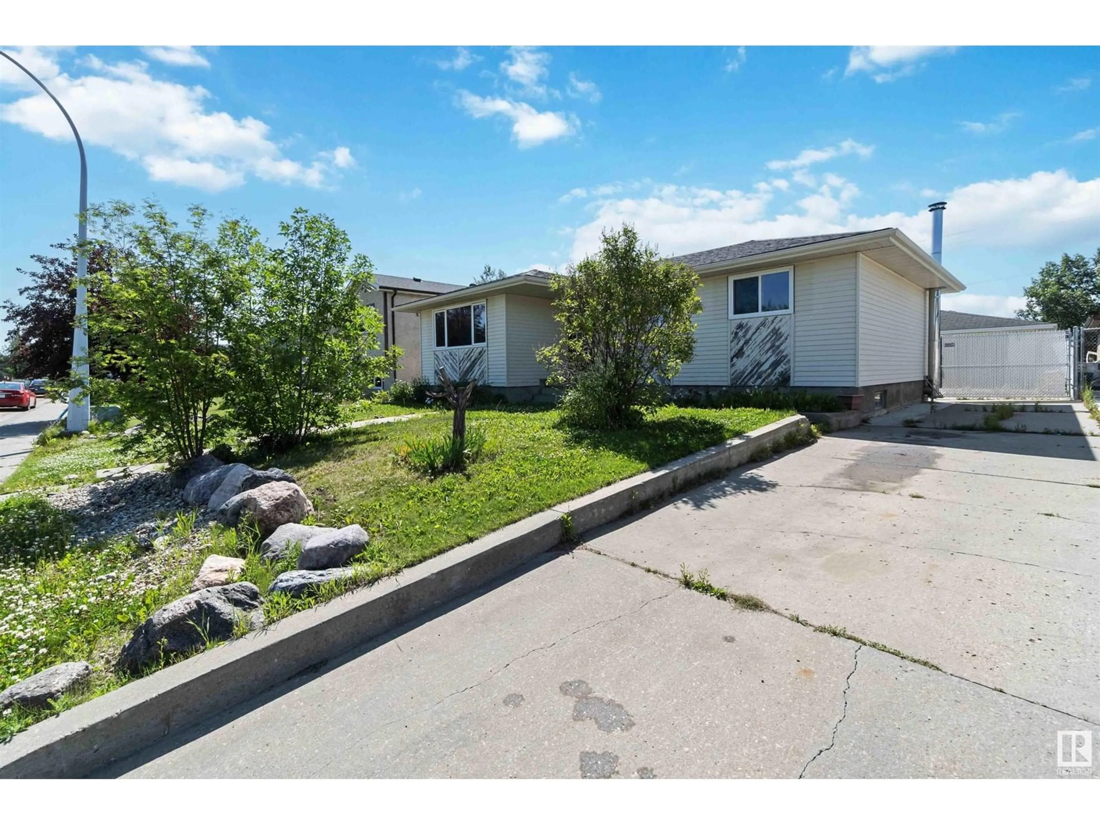 Unknown for 3913 39 AV, Leduc Alberta T9E4W7