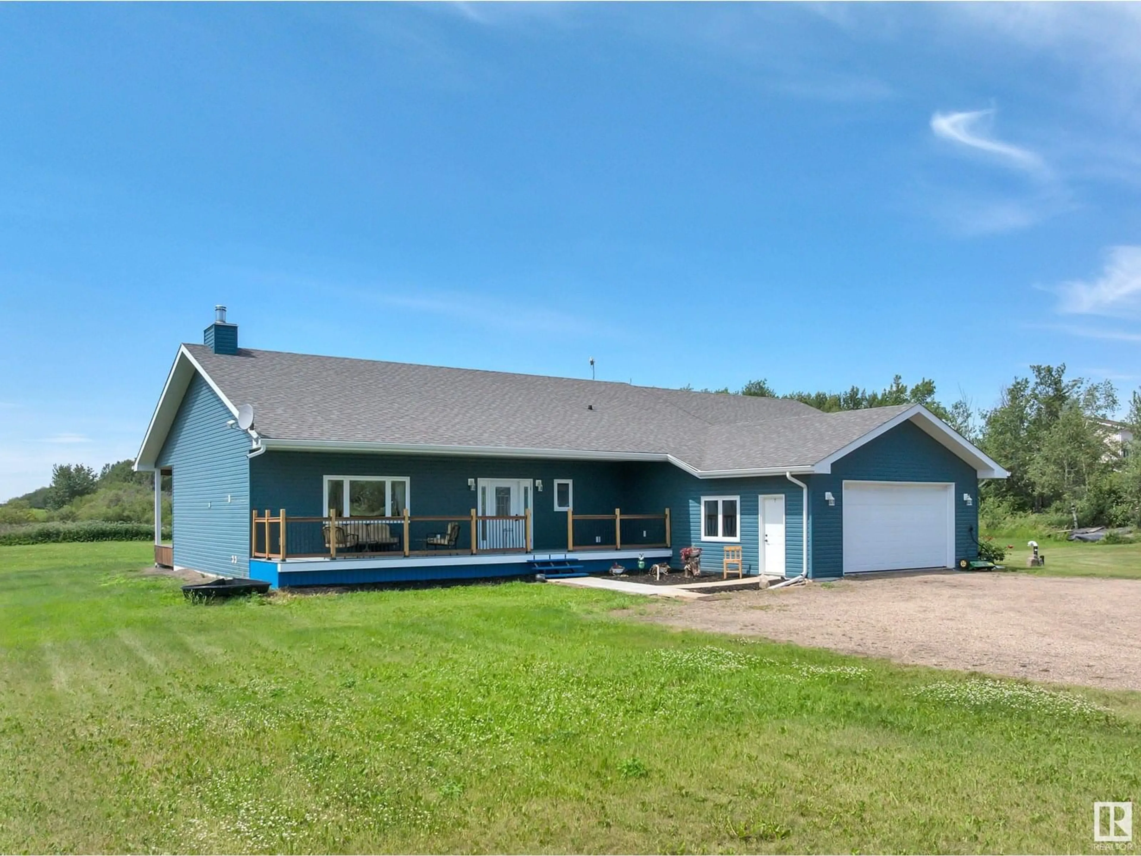 A pic from outside/outdoor area/front of a property/back of a property/a pic from drone, unknown for 56032 RGE ROAD 241, Rural Sturgeon County Alberta T0A0K0