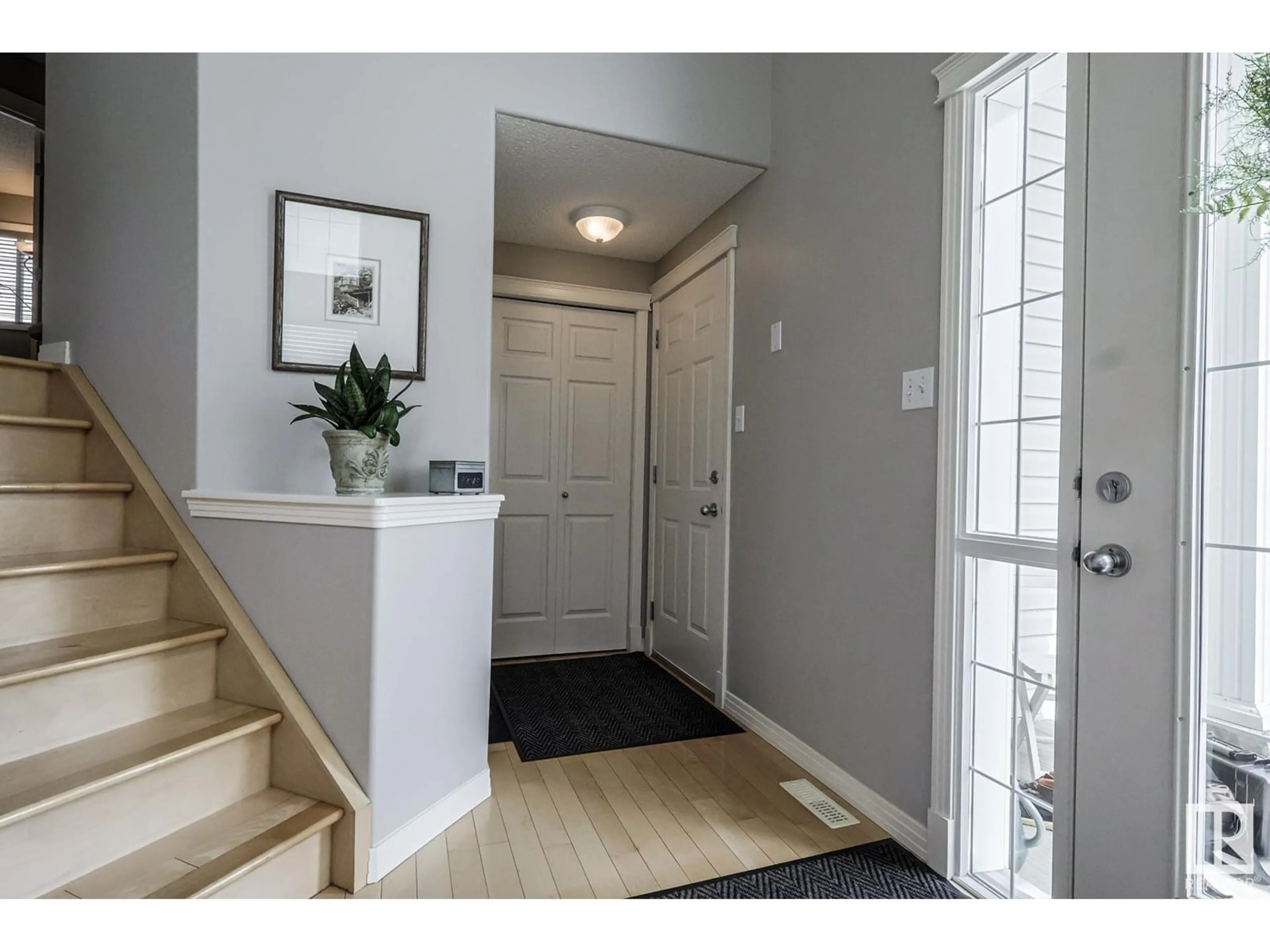 Indoor entryway for NW - 15112 48 ST, Edmonton Alberta T5Y3A2
