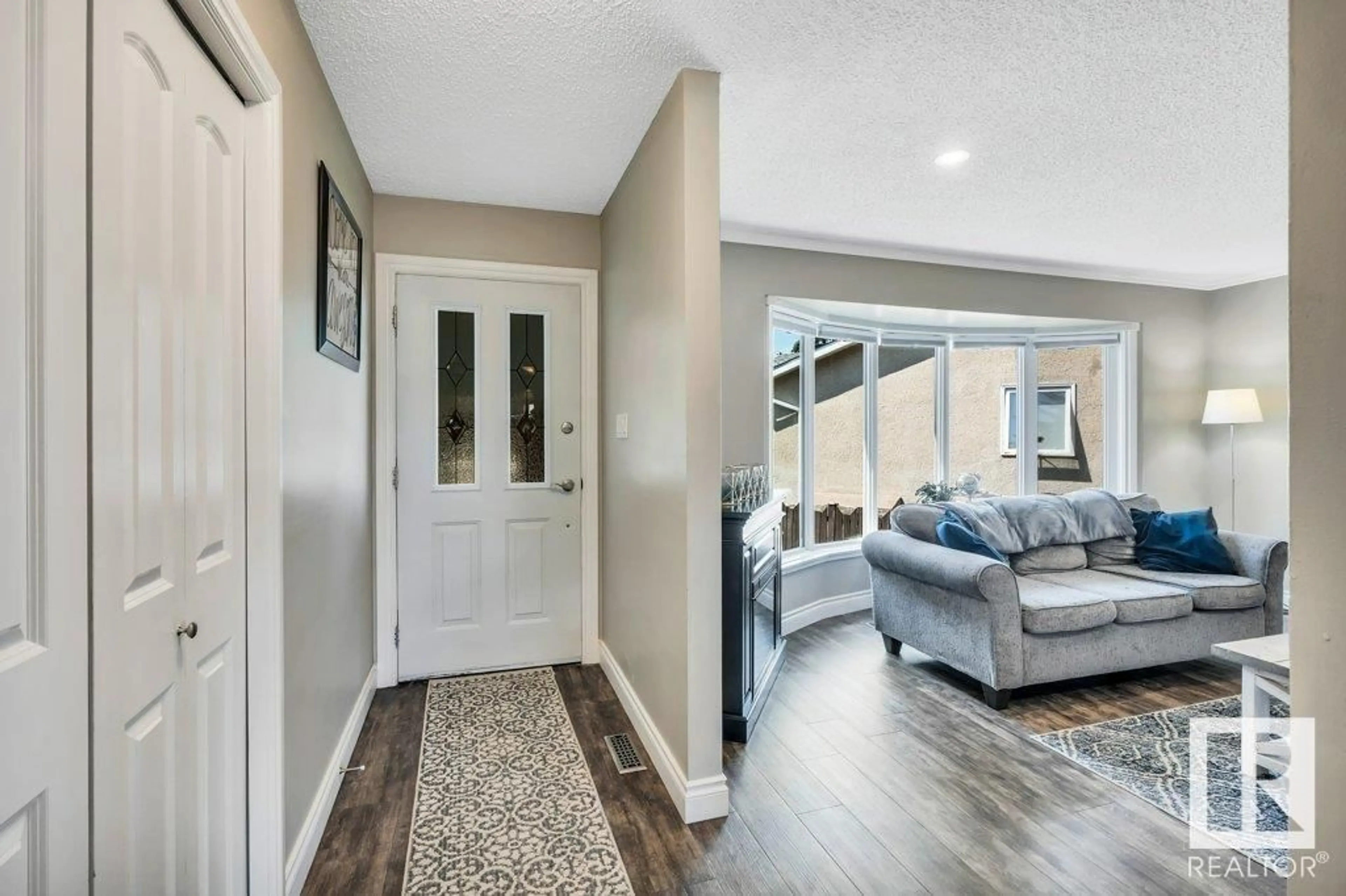 Indoor entryway for NW - 1043 58 ST, Edmonton Alberta T6L3W1