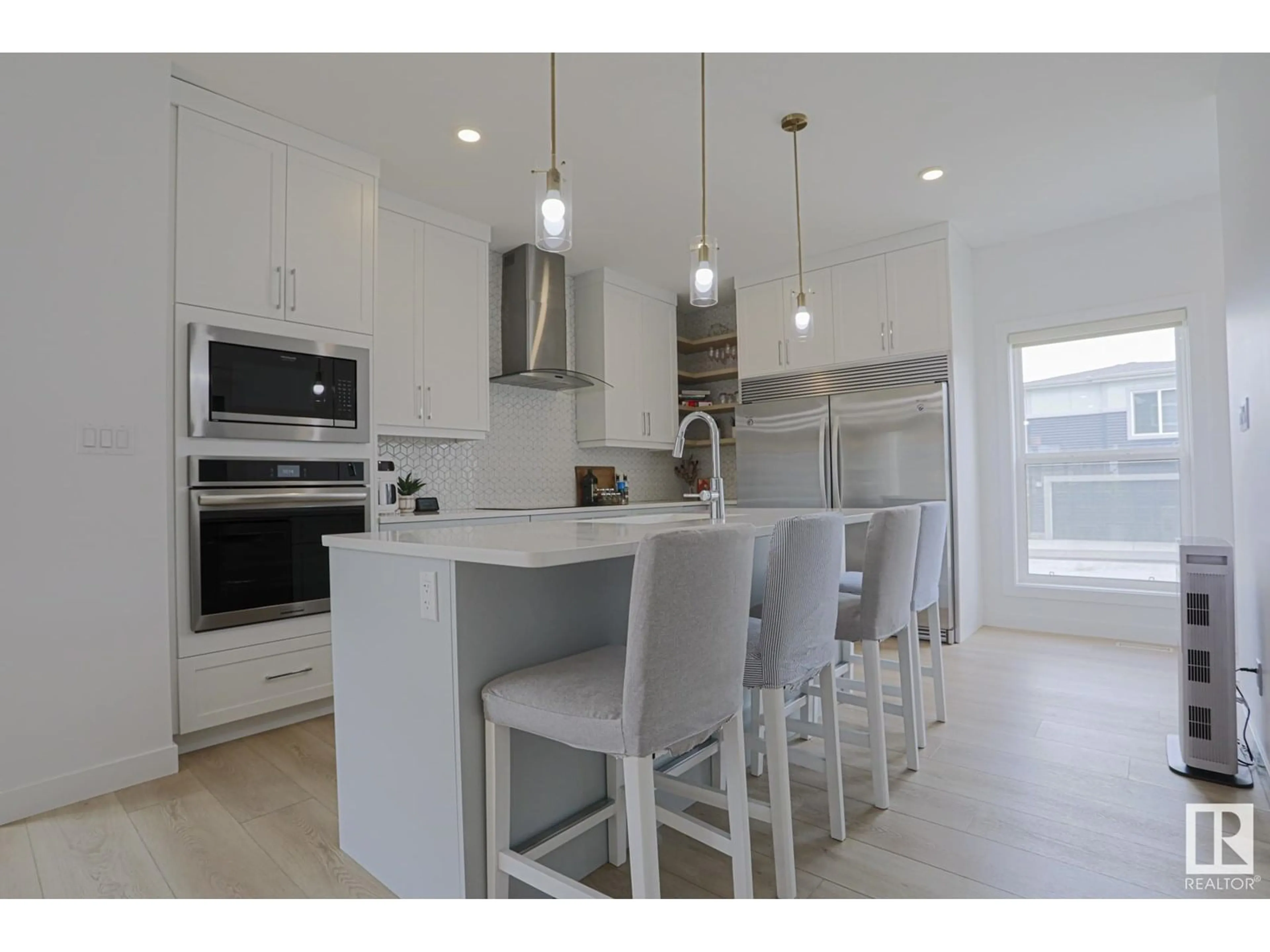 Open concept kitchen, ceramic/tile floor for 1736 PLUM CR, Edmonton Alberta T6X2Z8