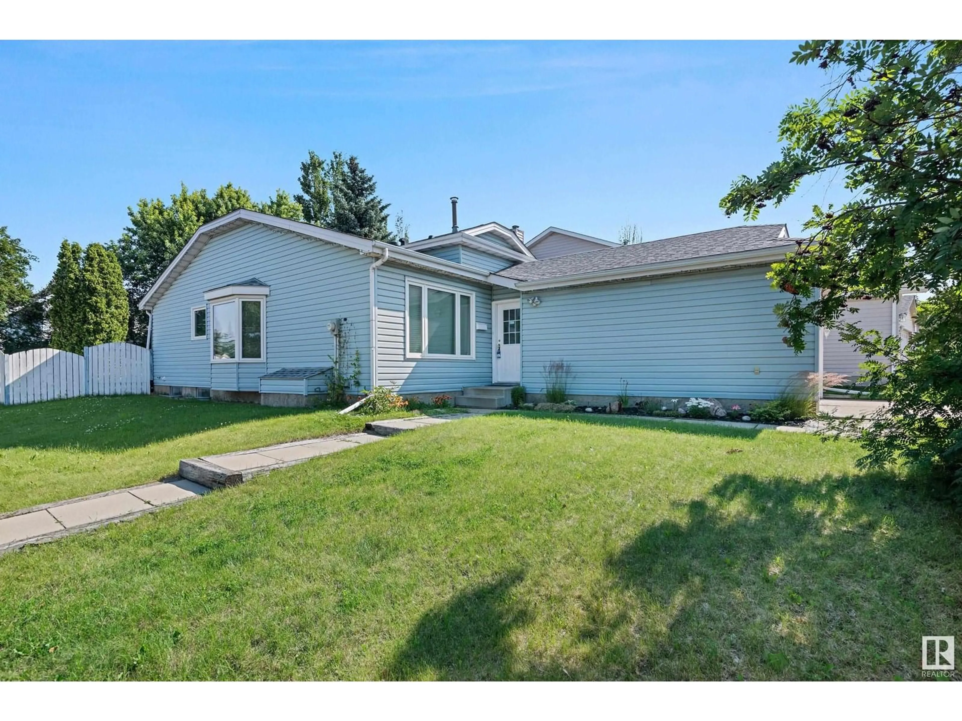 Unknown for 3020 43 AV, Edmonton Alberta T6T1C6