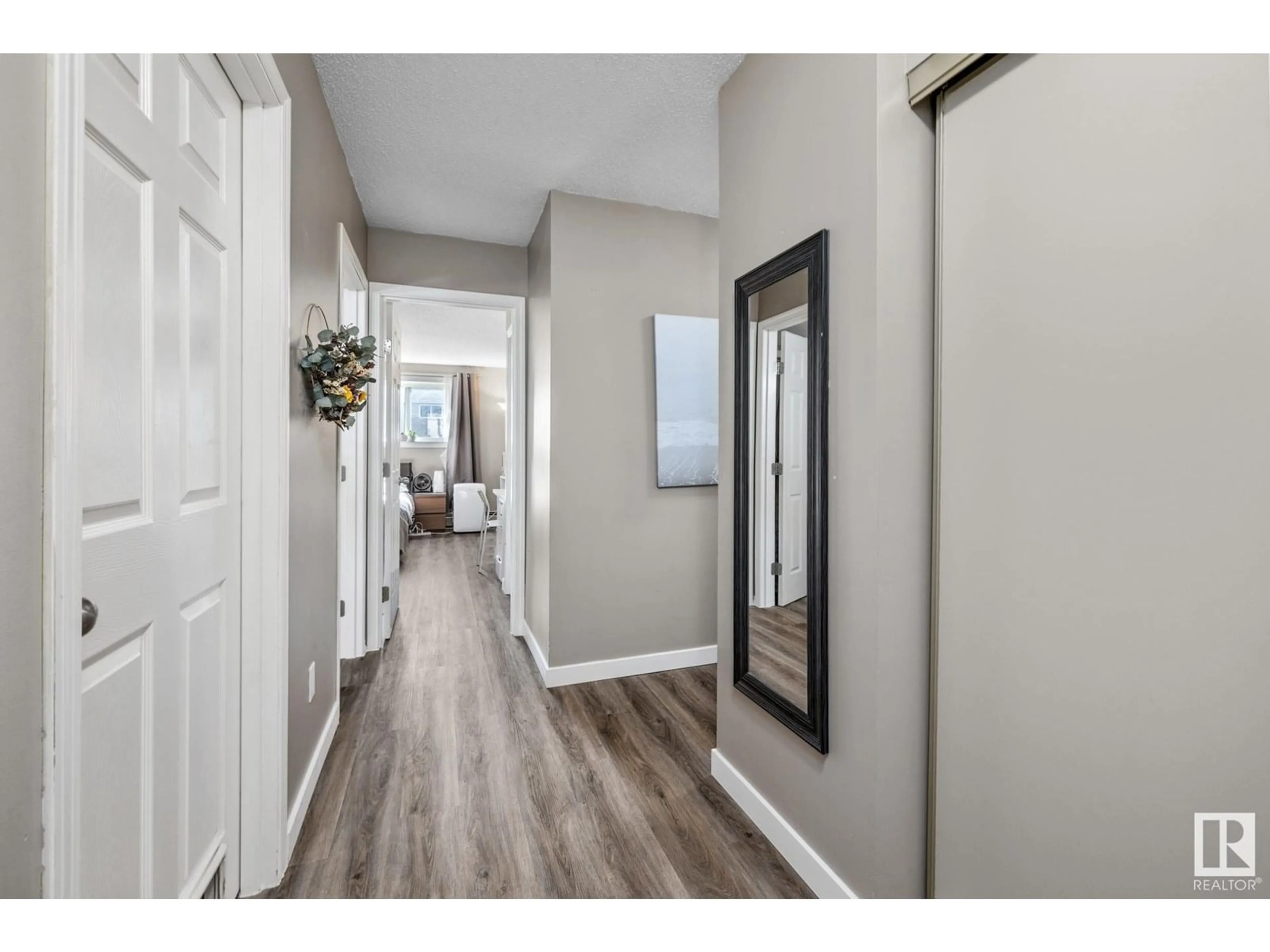 Indoor entryway for #310 - 1624 48 ST, Edmonton Alberta T6L5P1