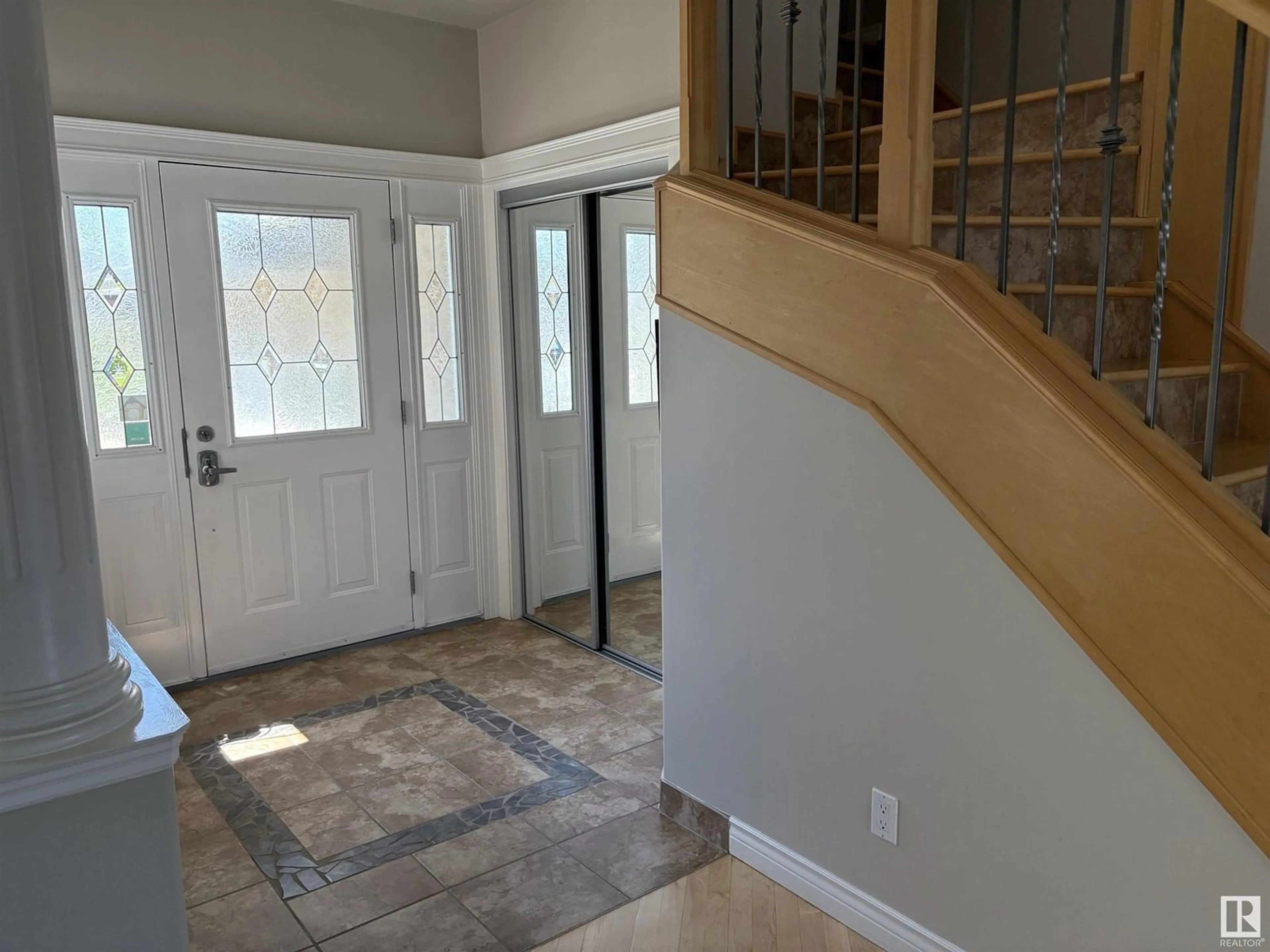 Indoor entryway for NW - 17823 111 ST, Edmonton Alberta T5X6J3