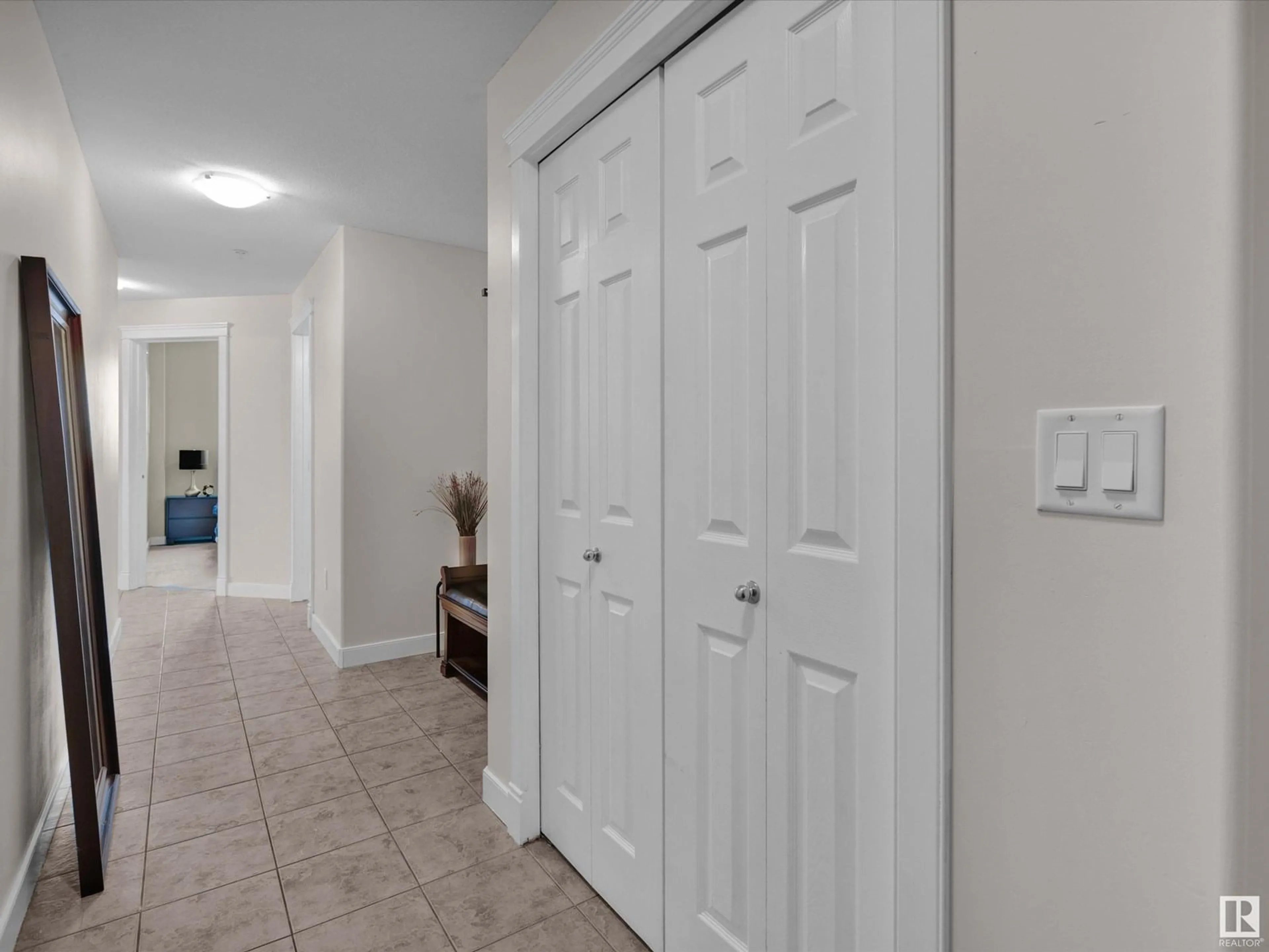 Indoor entryway for 9939 - 805 109 ST, Edmonton Alberta T5K1H6