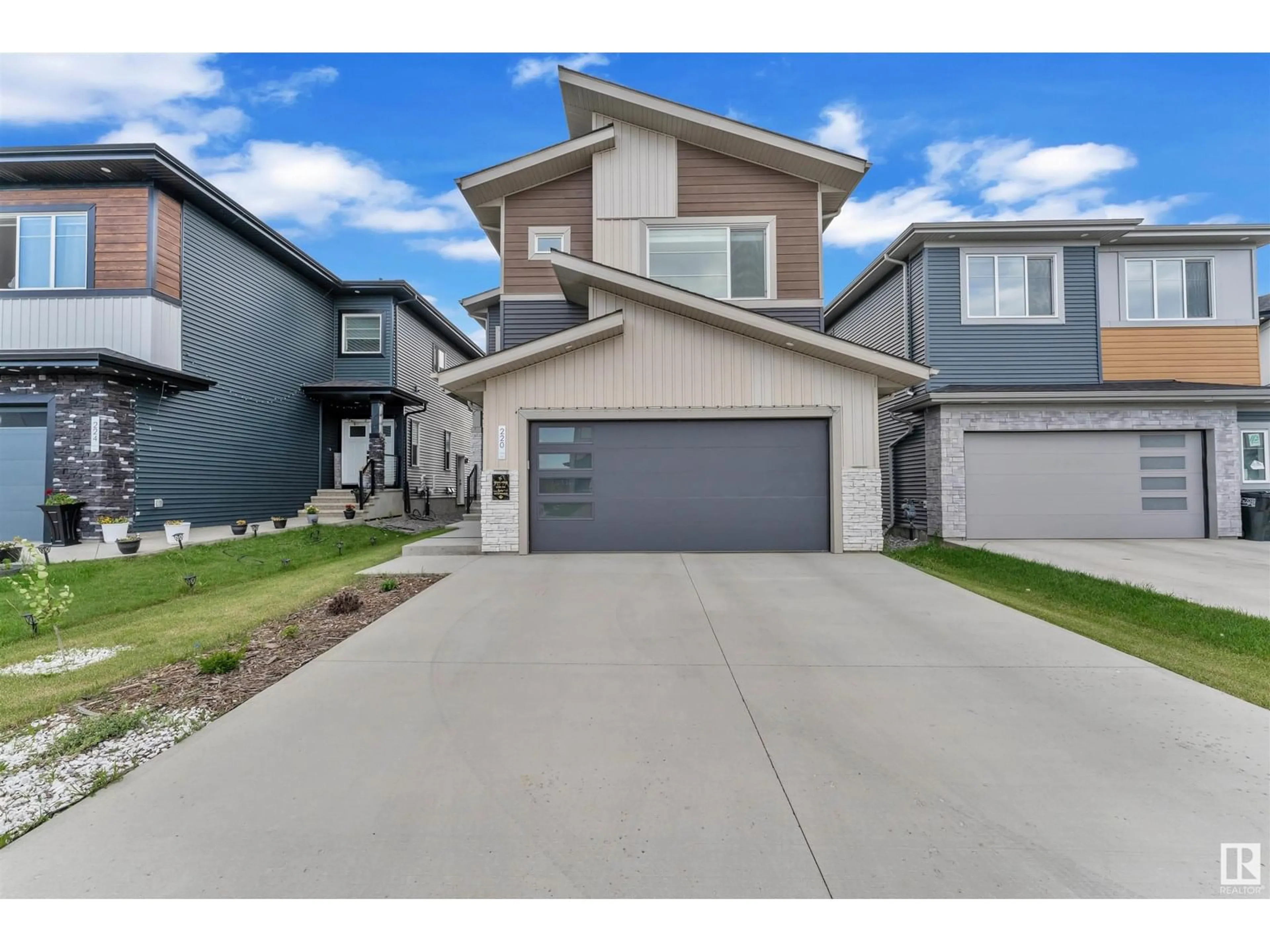 Unknown for SW - 220 42 ST, Edmonton Alberta T6X3A2