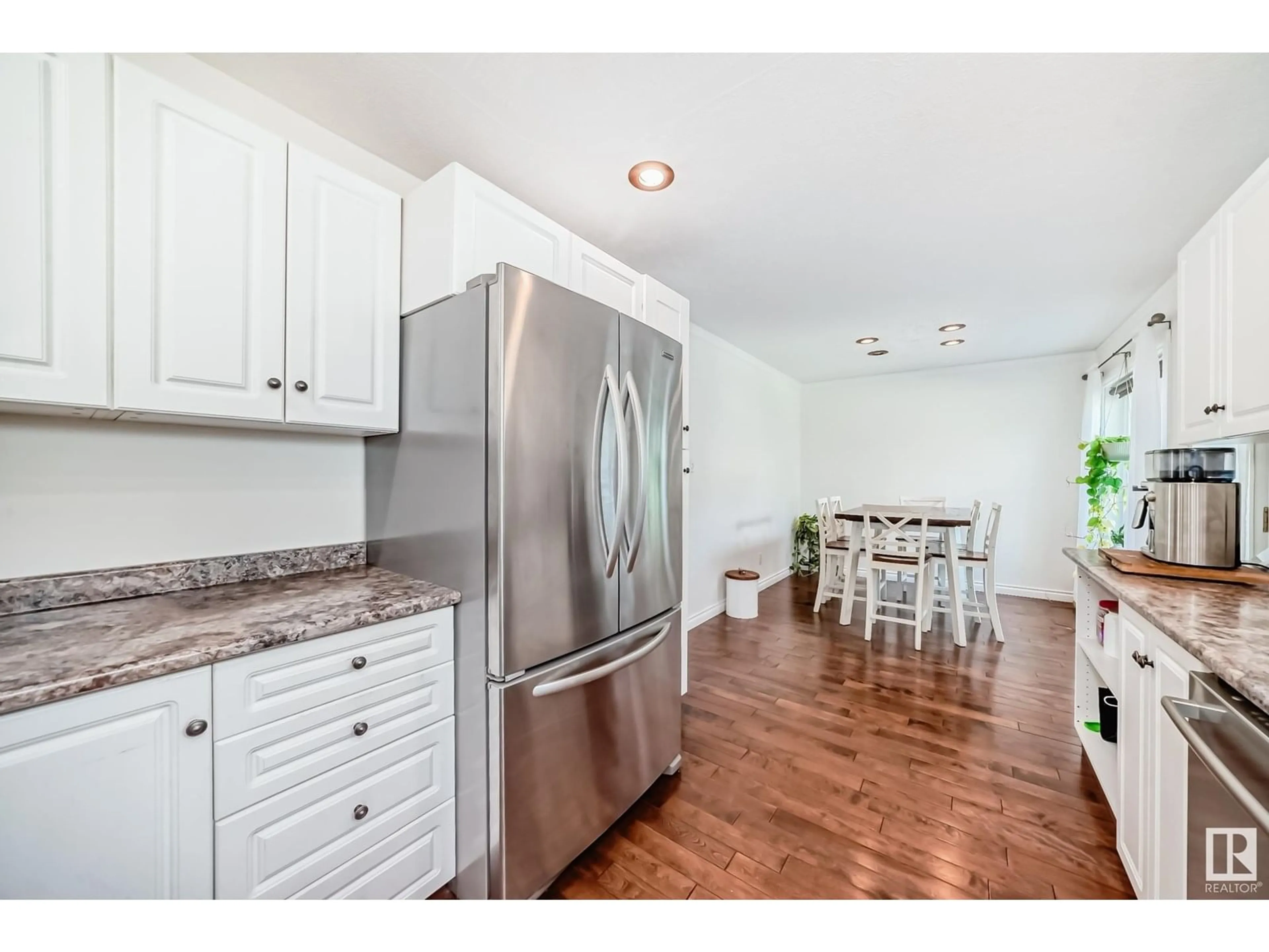 Open concept kitchen, unknown for 52306 - 181 RGE ROAD 212 RGE ROAD, Rural Strathcona County Alberta T8G1A9