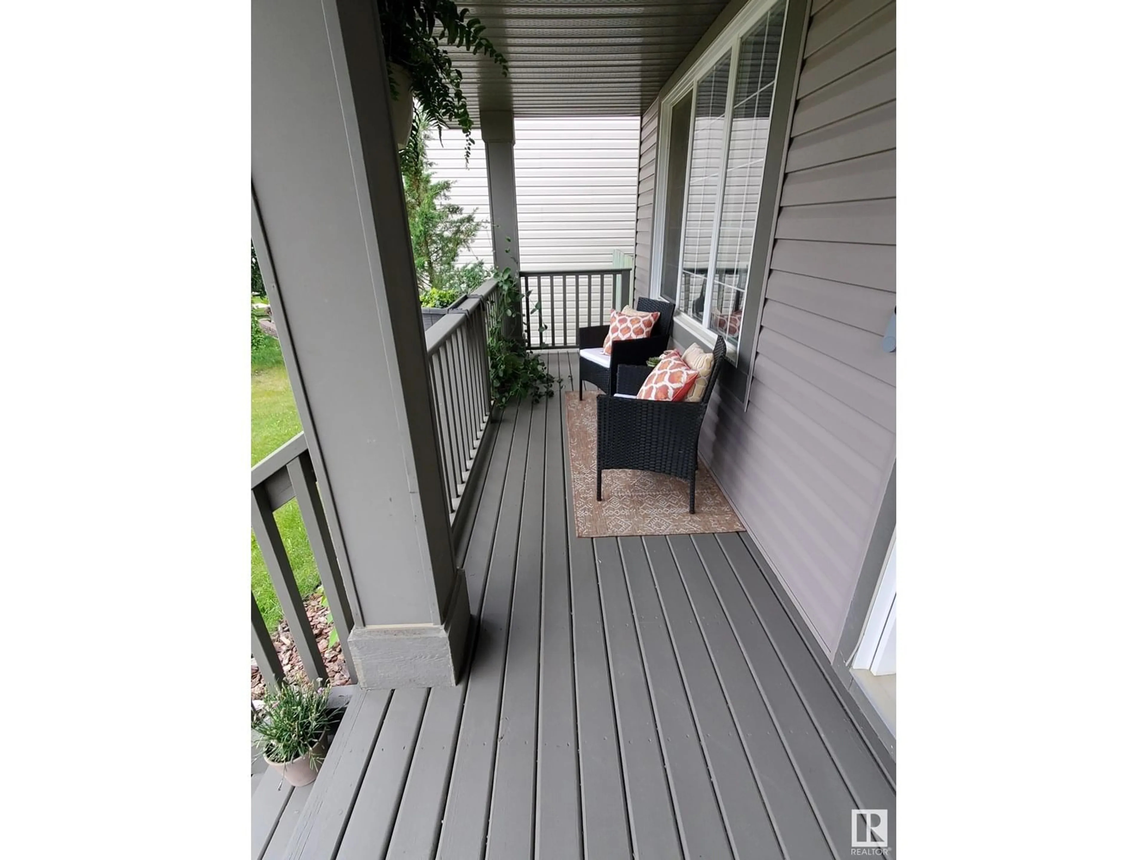 Patio, street for 21351 91 AV, Edmonton Alberta T5T6Y9
