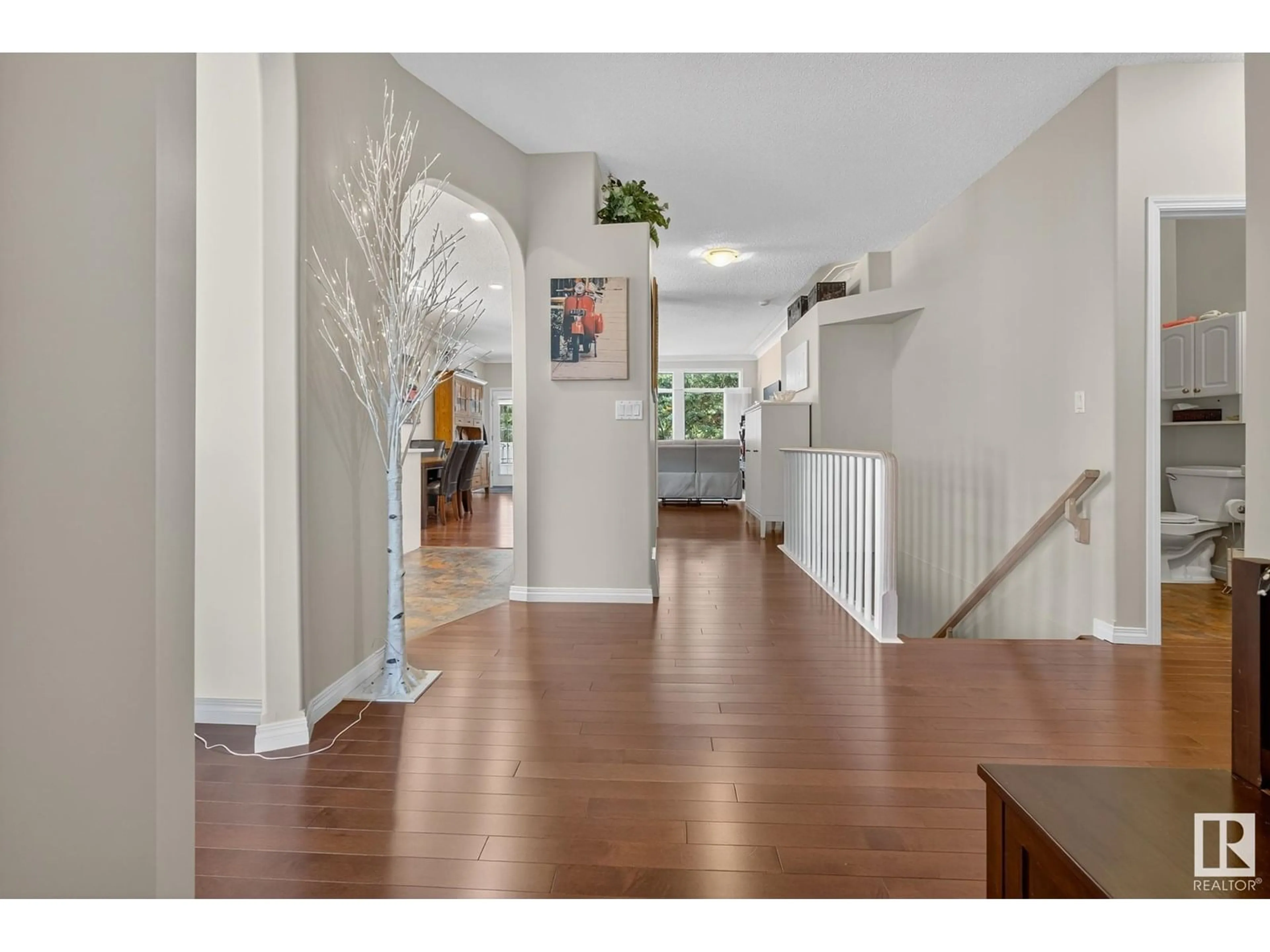 Indoor entryway for 138 RABBIT HILL CO, Edmonton Alberta T6R2R3