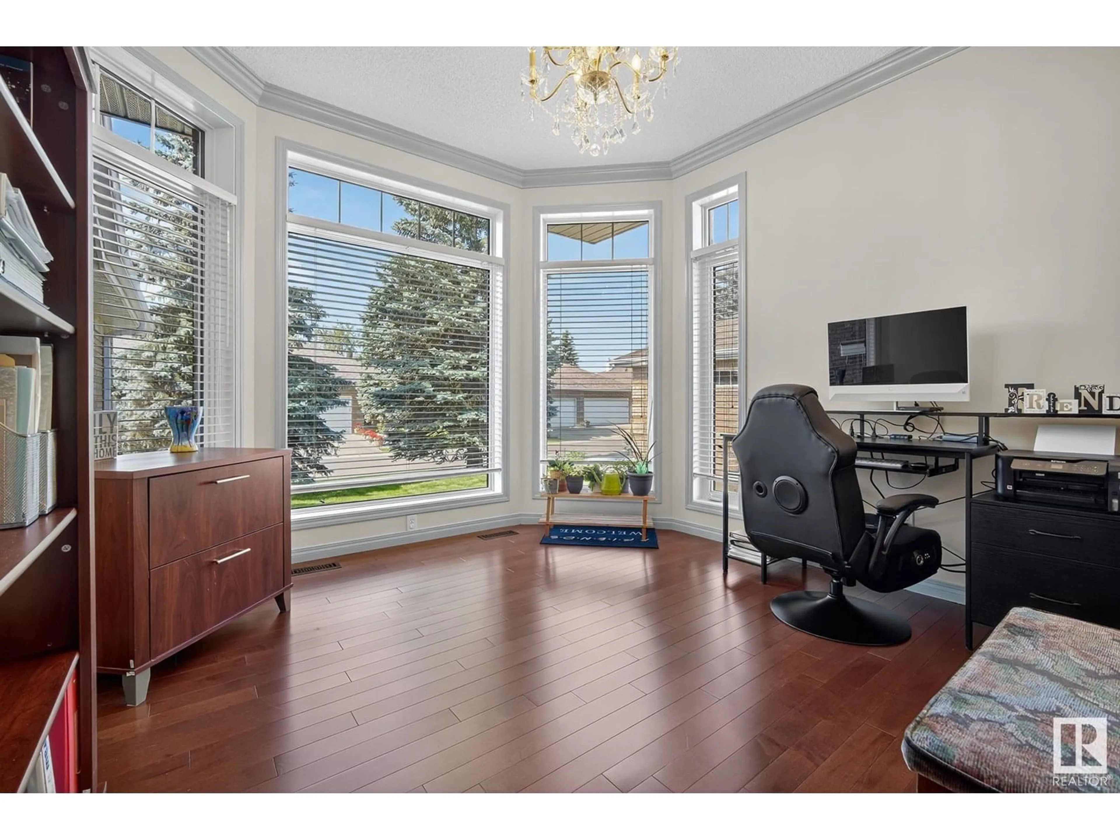 A pic of a room for 138 RABBIT HILL CO, Edmonton Alberta T6R2R3