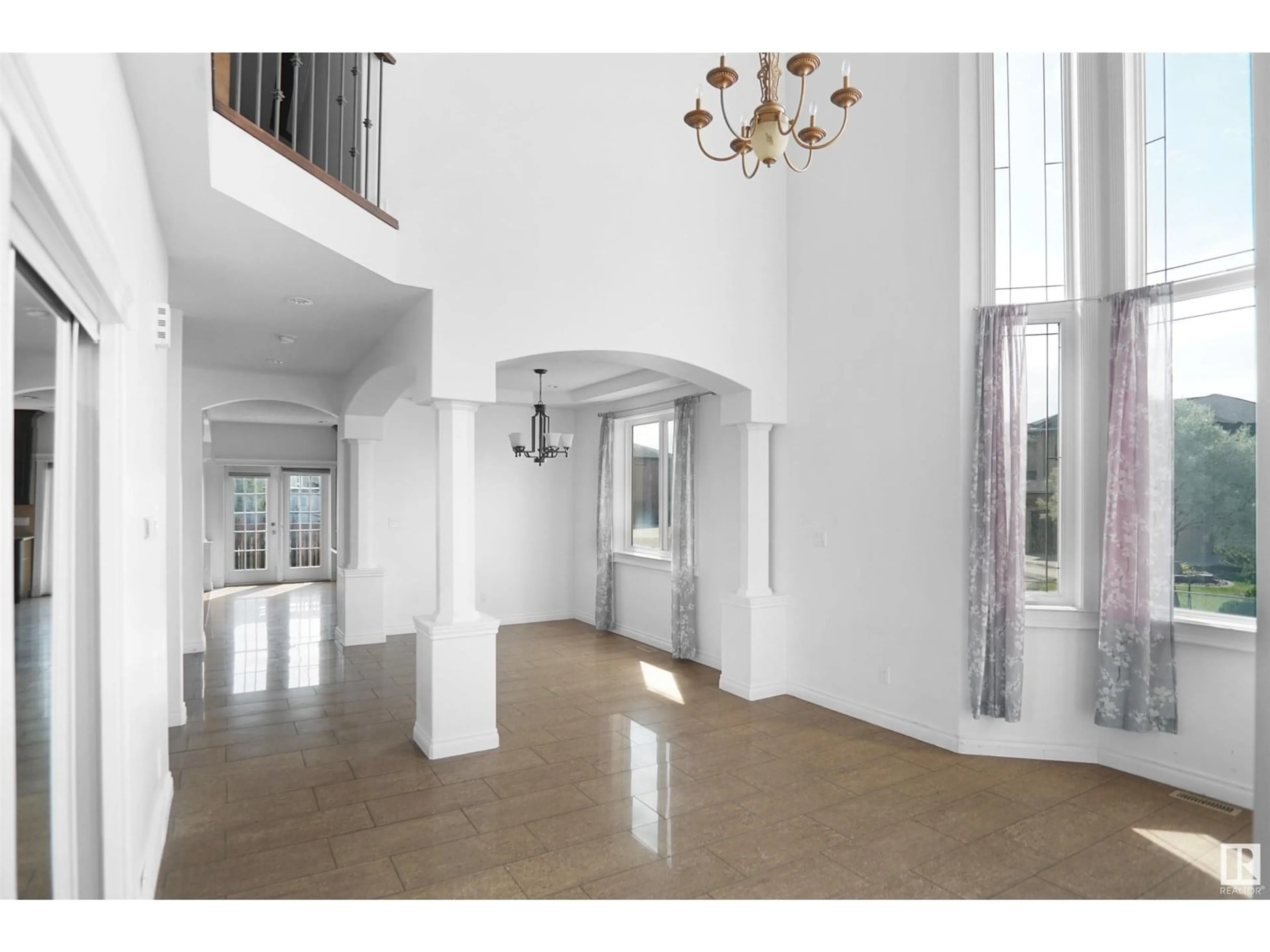 Indoor foyer for 16221 54A ST NW, Edmonton Alberta T5Y0E9