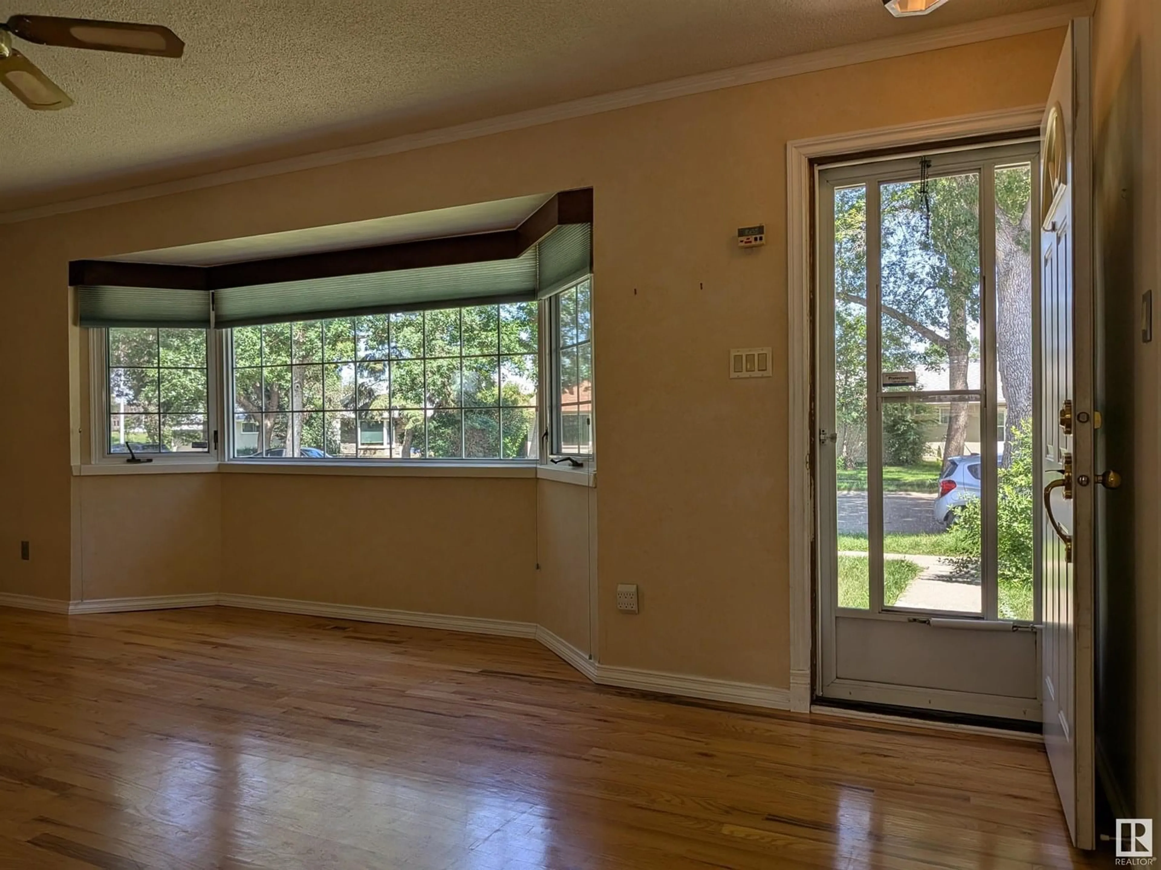 A pic of a room for 16521 106 AV, Edmonton Alberta T5P0X1