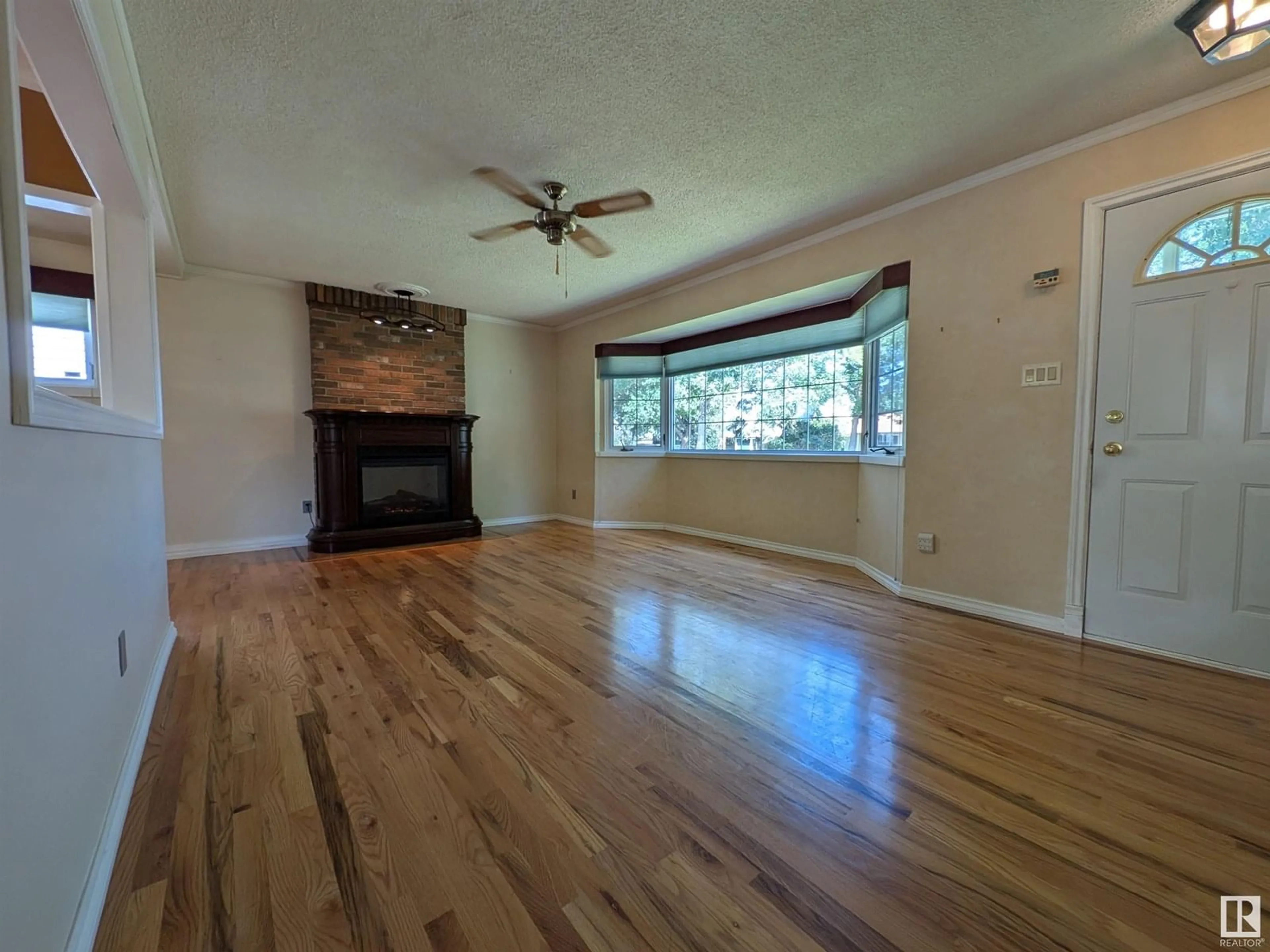 A pic of a room for 16521 106 AV, Edmonton Alberta T5P0X1