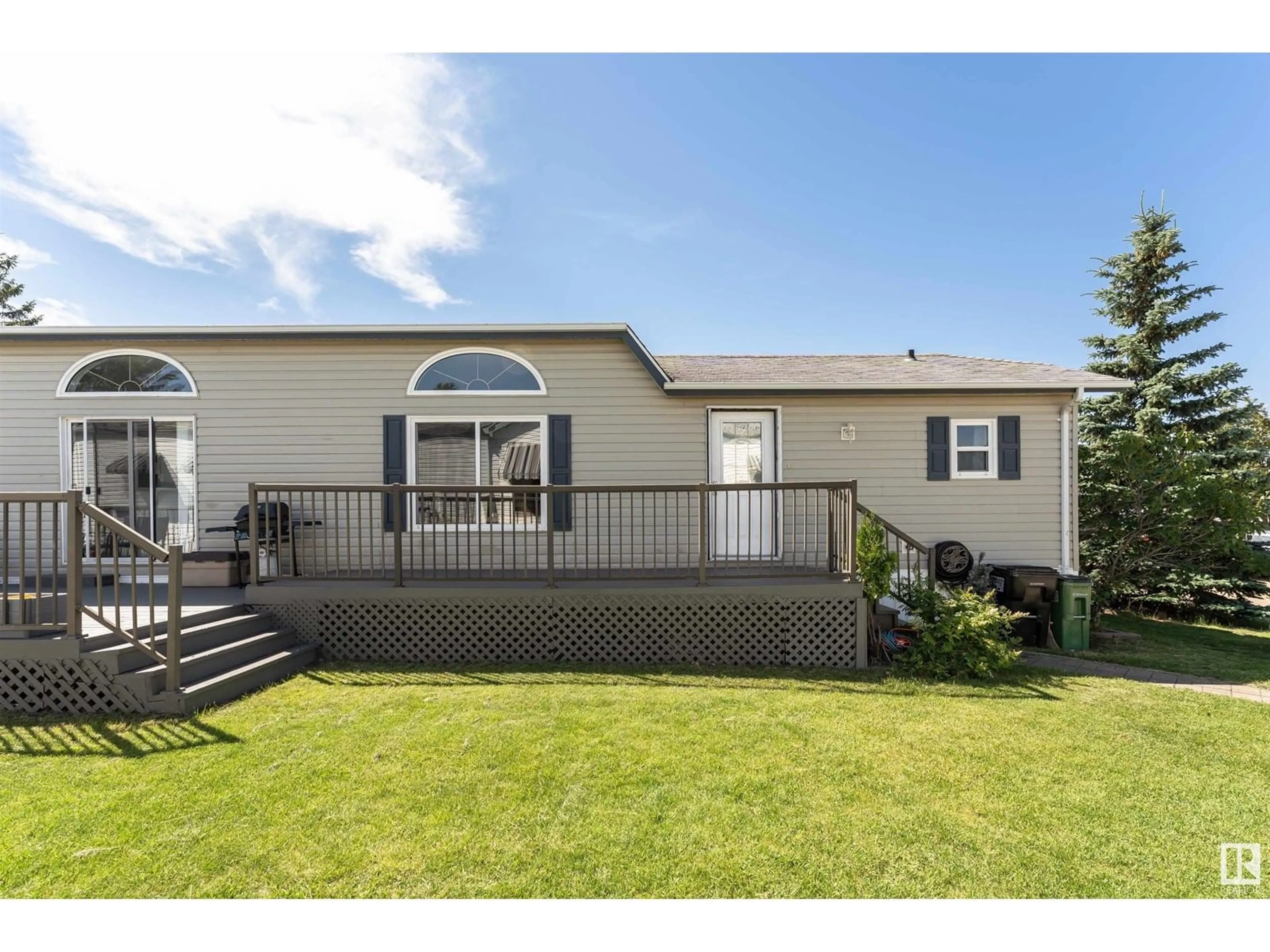 Home with vinyl exterior material, mountain view for 3056 LAKEVIEW DRIVE, Edmonton Alberta T5S1T7