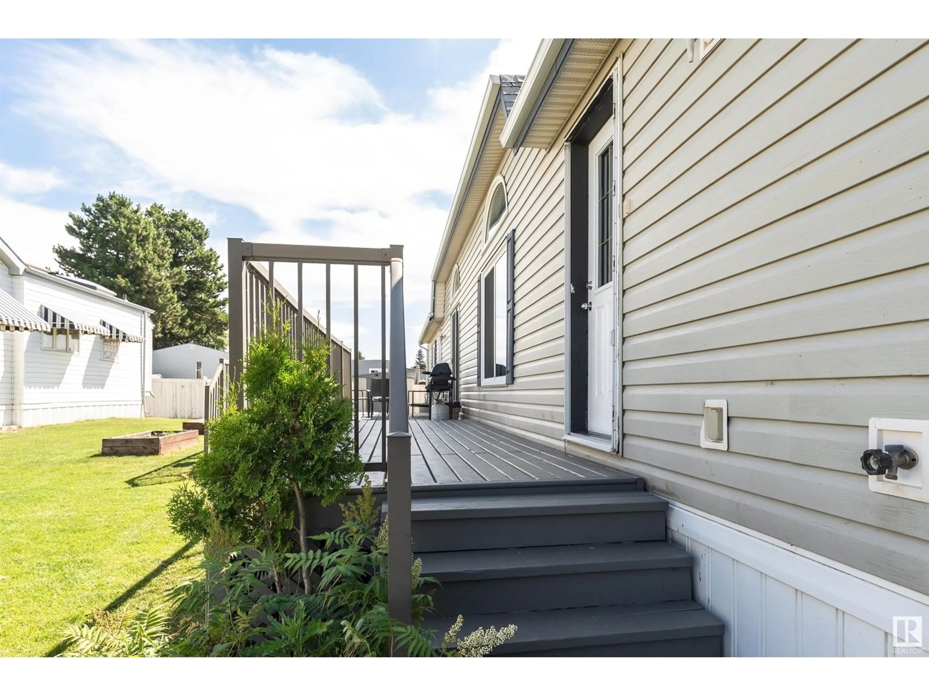 Home with vinyl exterior material, street for 3056 LAKEVIEW DRIVE, Edmonton Alberta T5S1T7