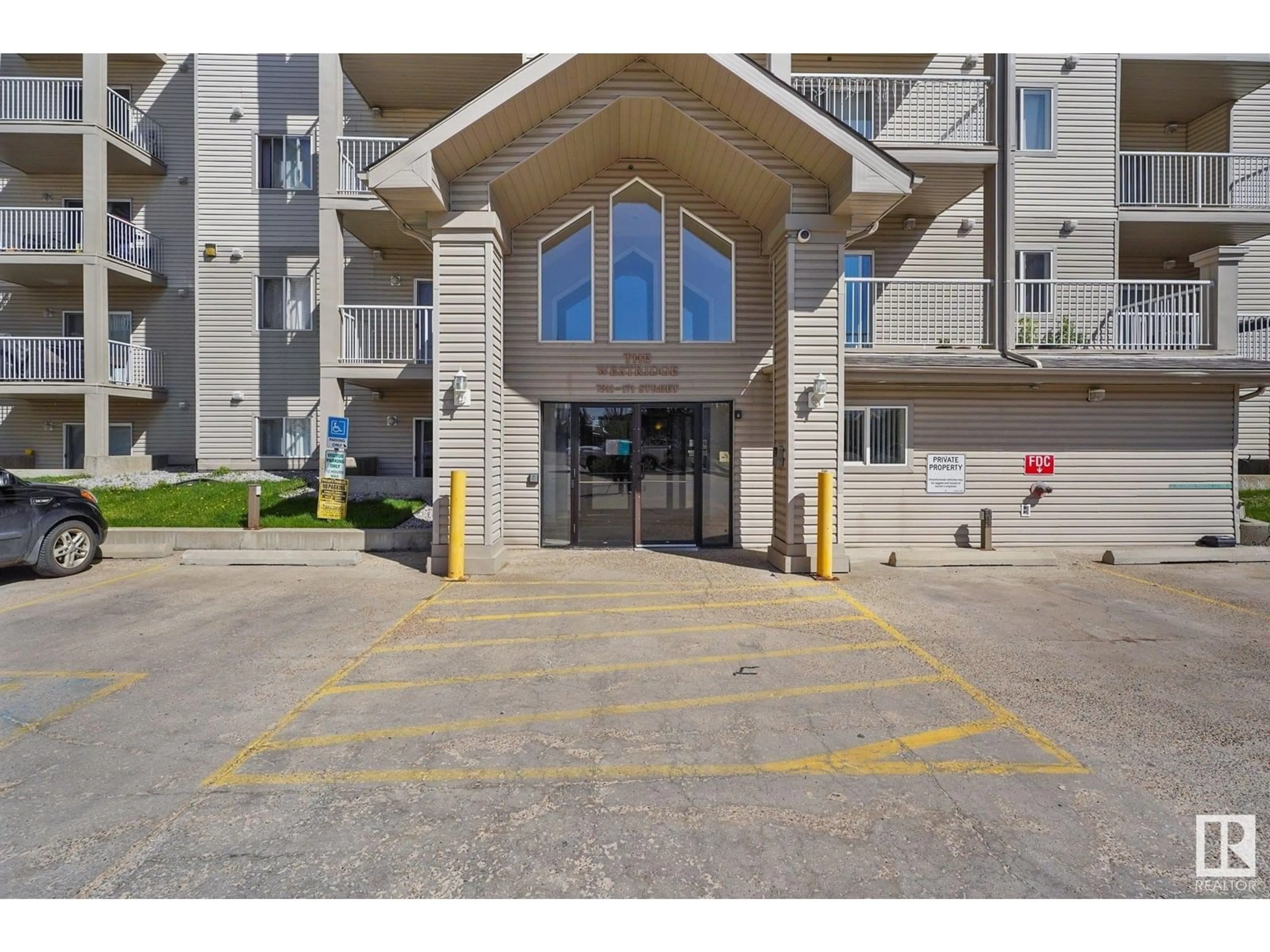 Indoor foyer for #502 - 7511 171 ST, Edmonton Alberta T5S1E7