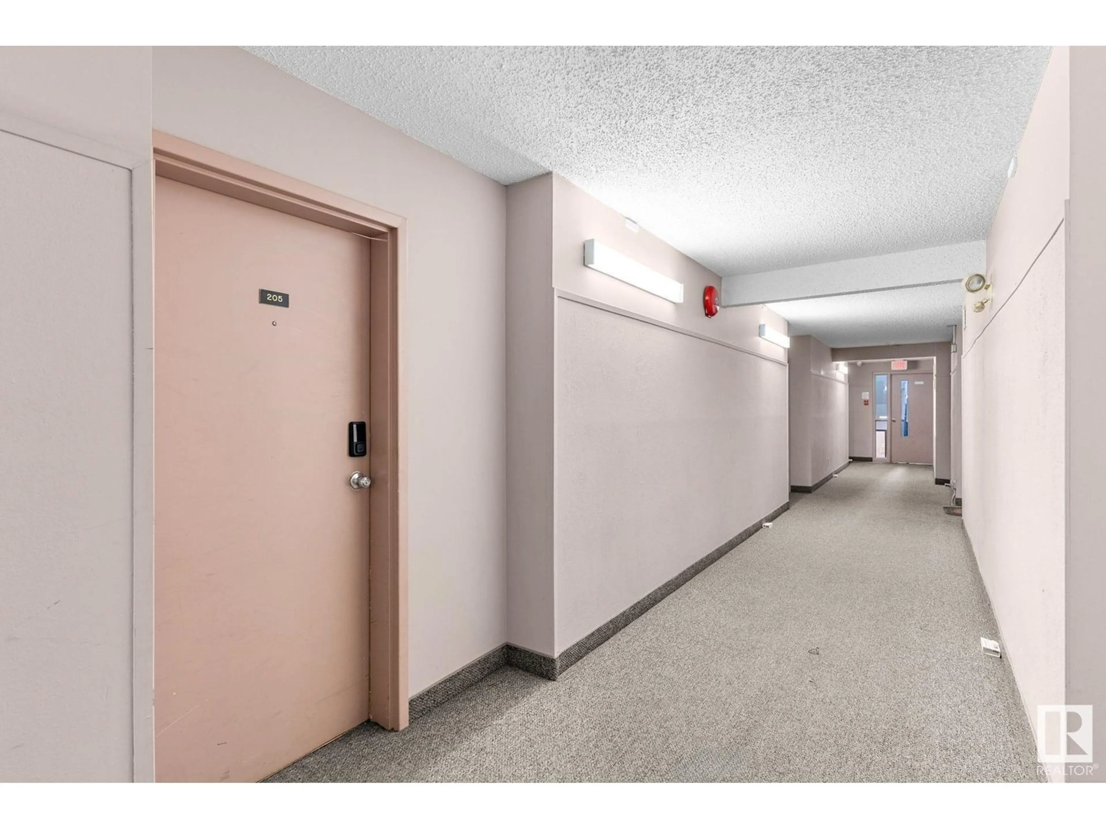 Indoor foyer for #205 - 14916 26 ST, Edmonton Alberta T5Y2G4