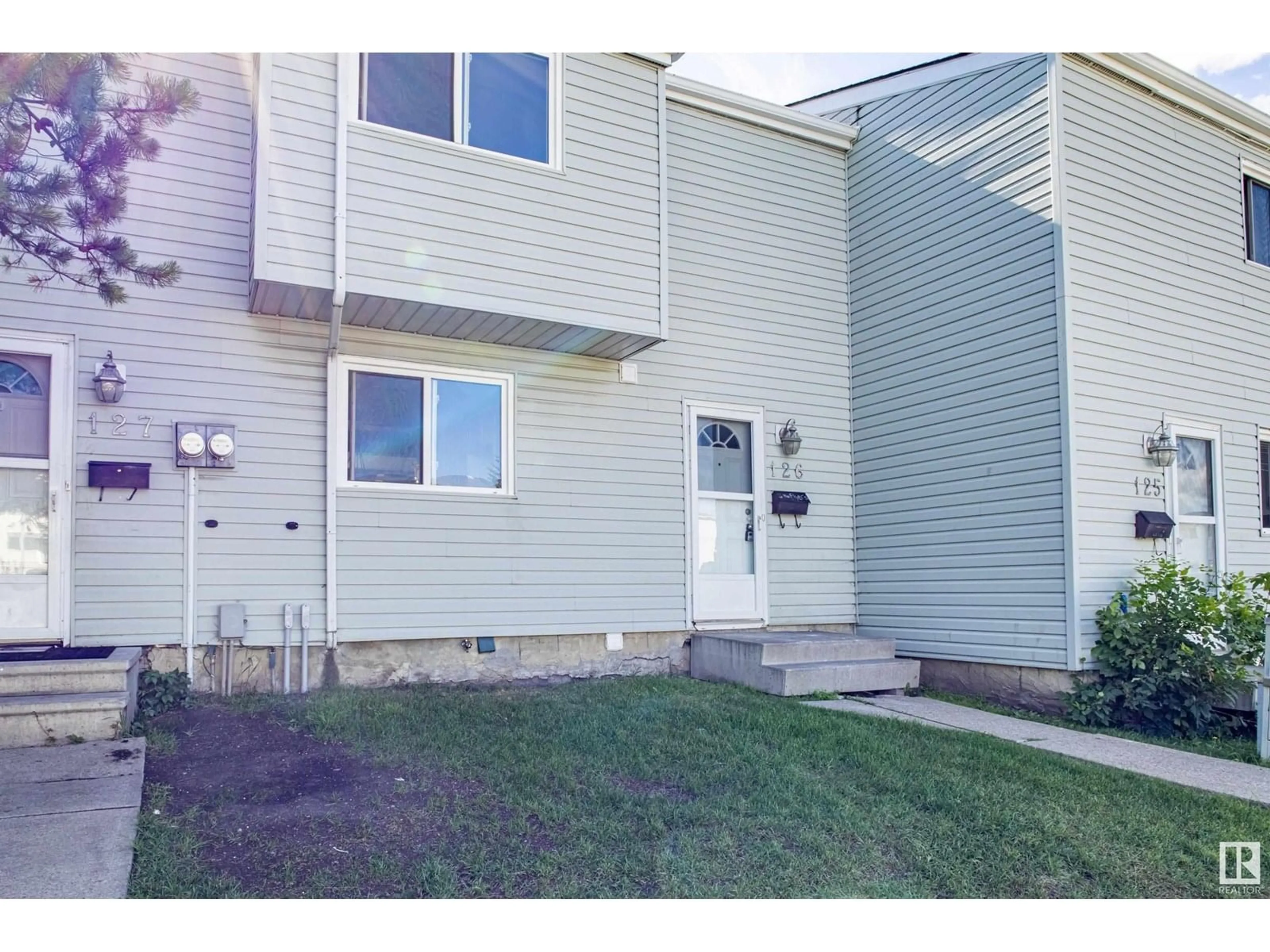 Unknown for 126 DICKINSFIELD COURT, Edmonton Alberta T5E5V8