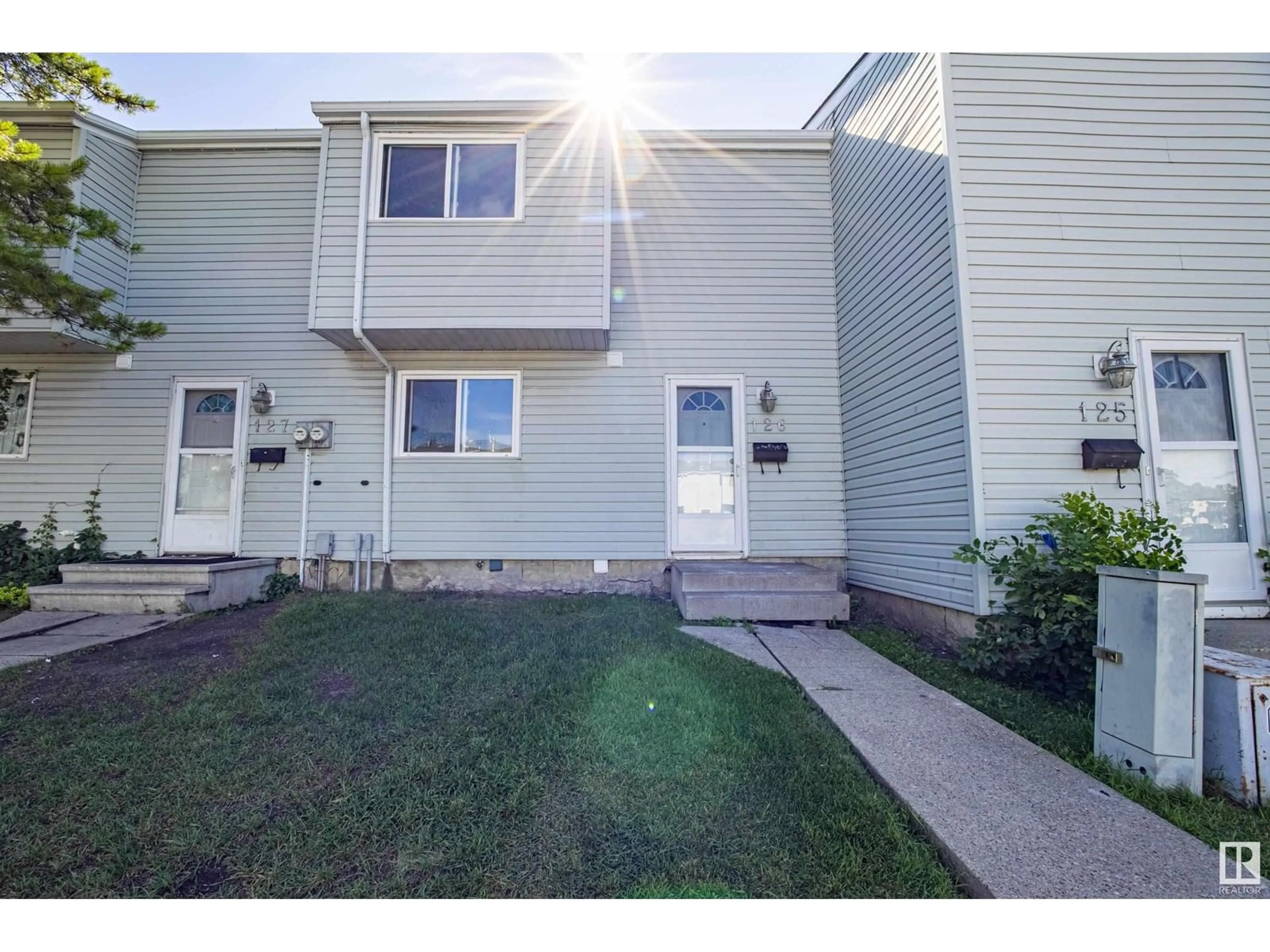 Unknown for 126 DICKINSFIELD COURT, Edmonton Alberta T5E5V8