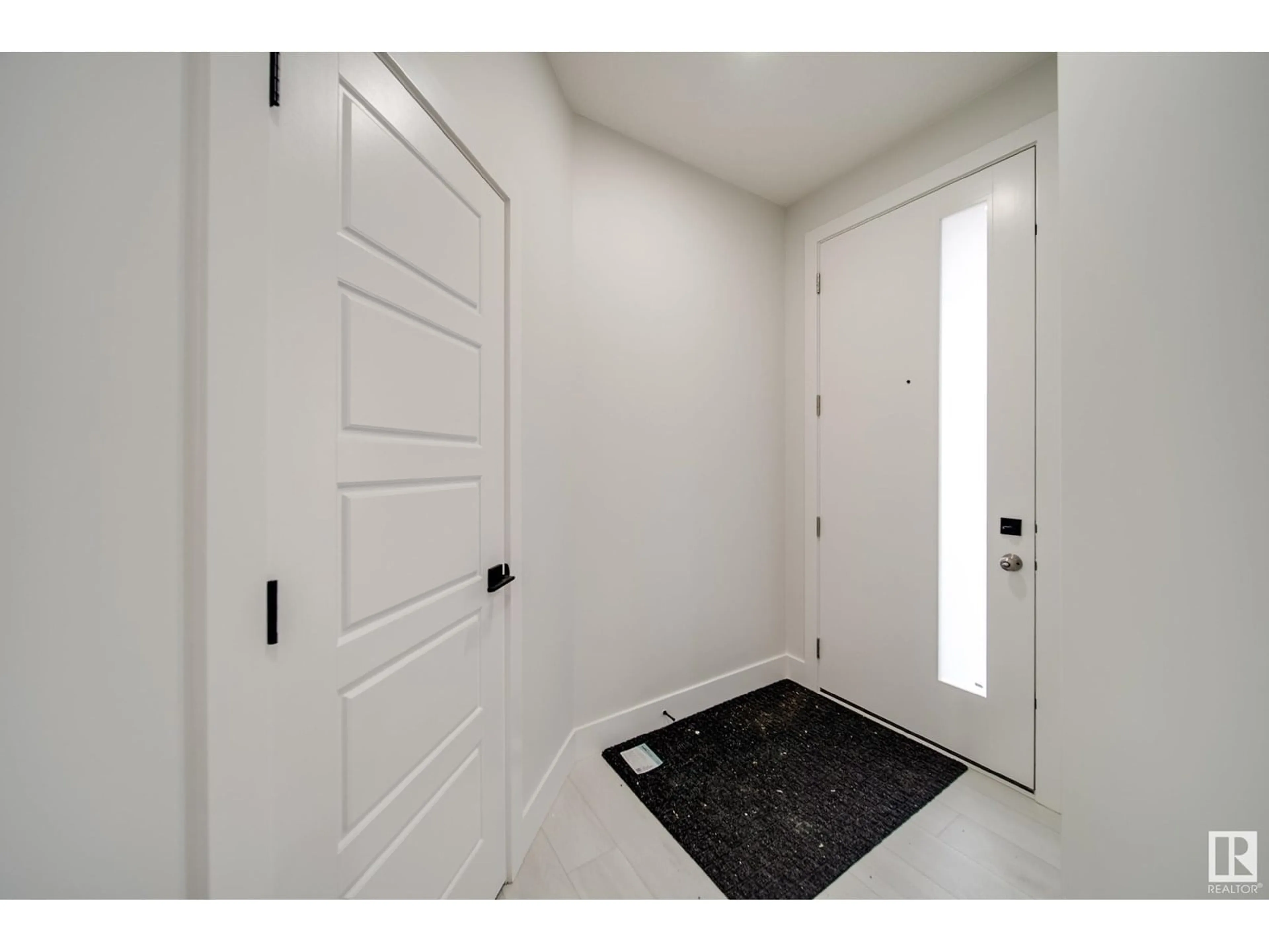 Indoor entryway for 8811 183 AV, Edmonton Alberta T5Z0S8