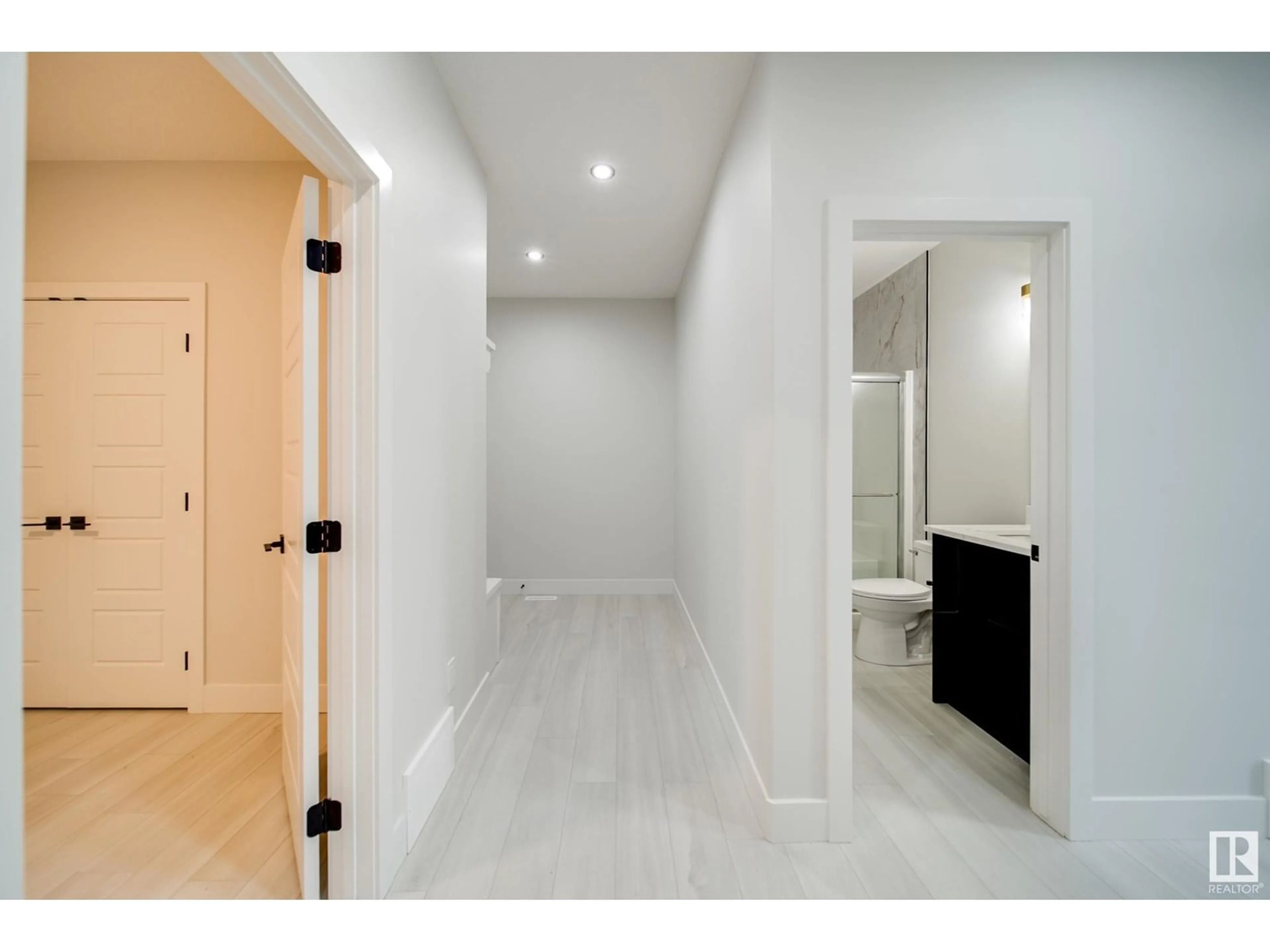 Indoor entryway for 8811 183 AV, Edmonton Alberta T5Z0S8
