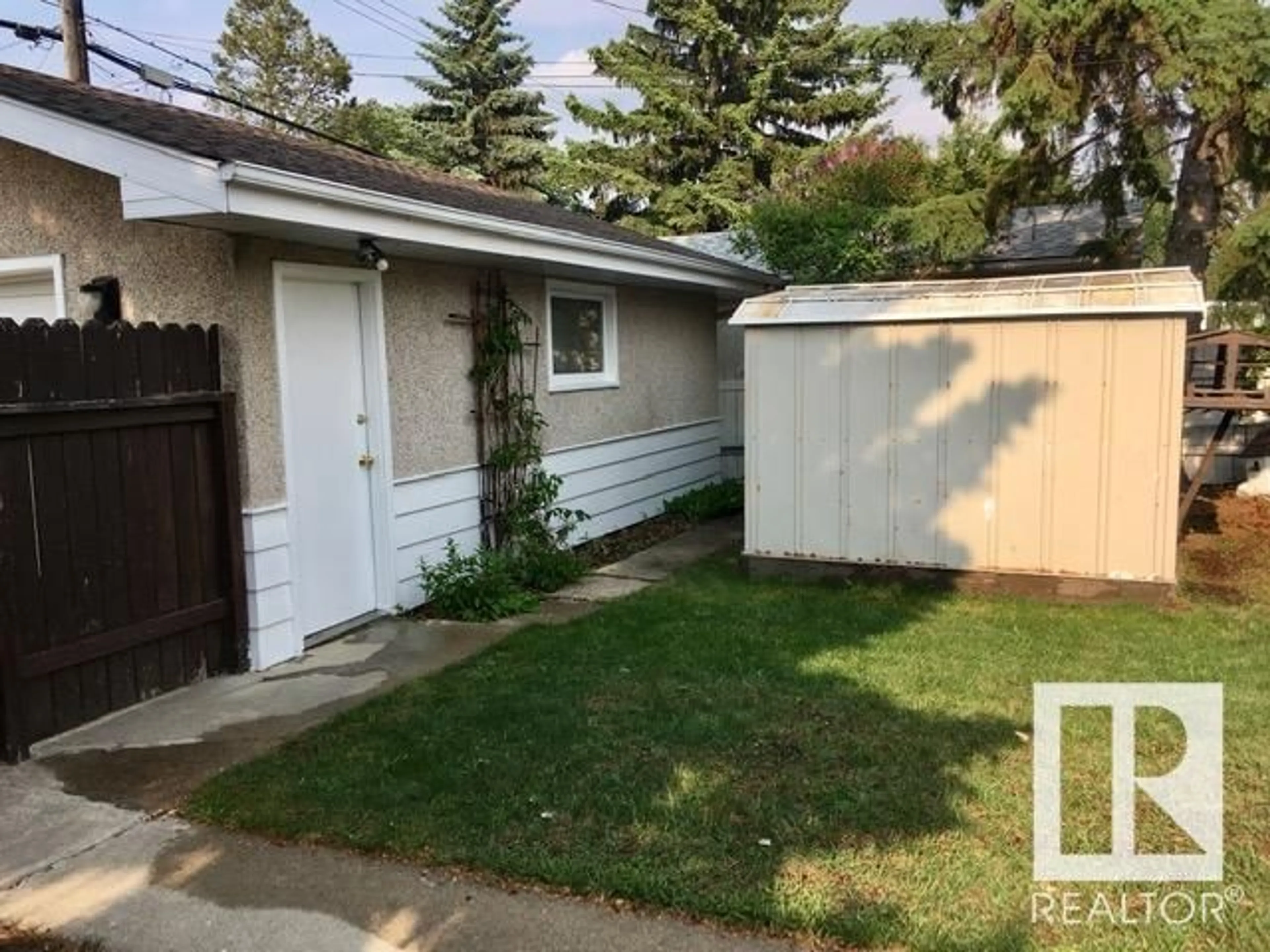 Unknown for 16206 83 AV, Edmonton Alberta T5R3V5