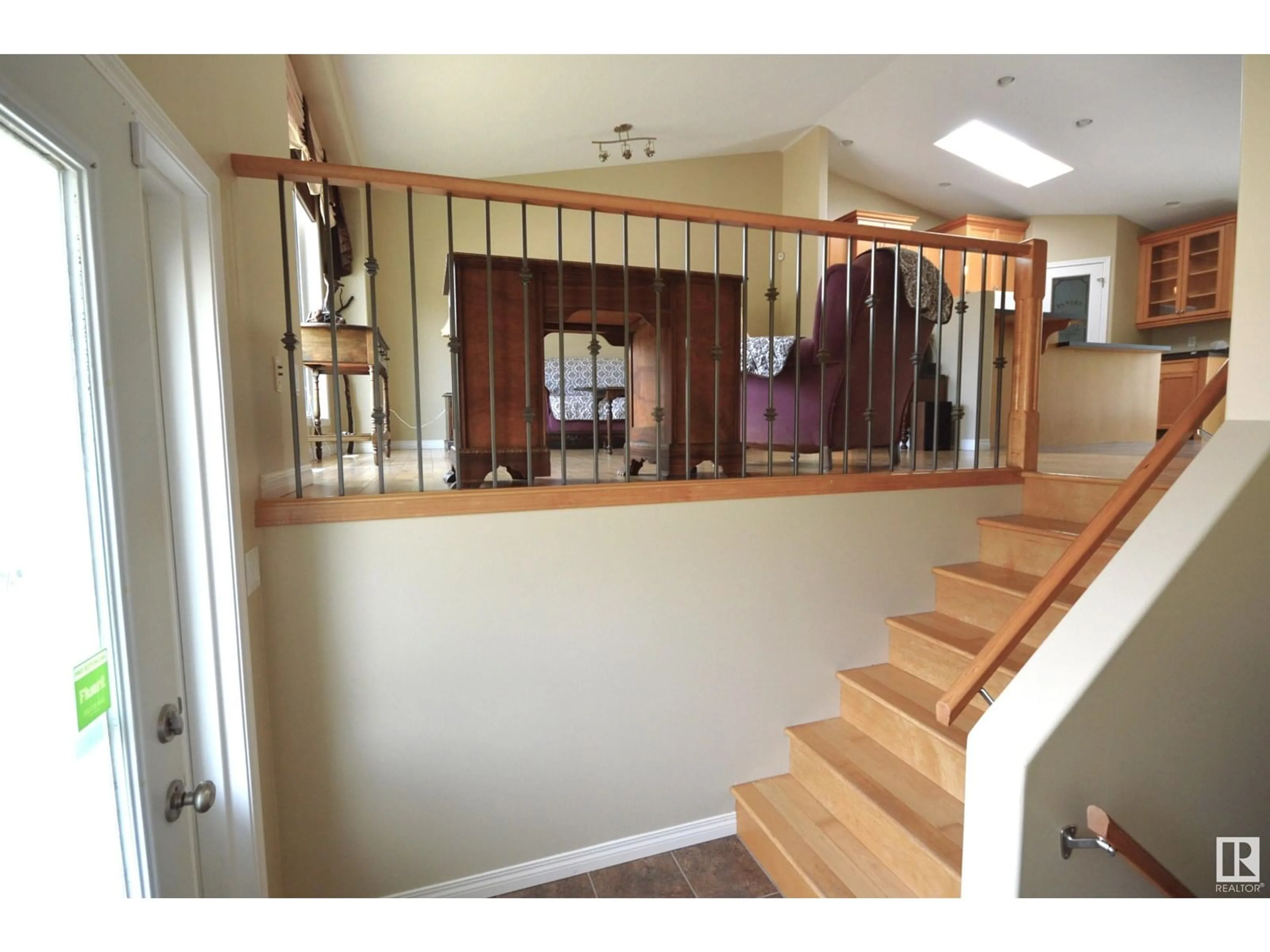 Indoor foyer for 4805 53 ST, Glendon Alberta T0A1P0