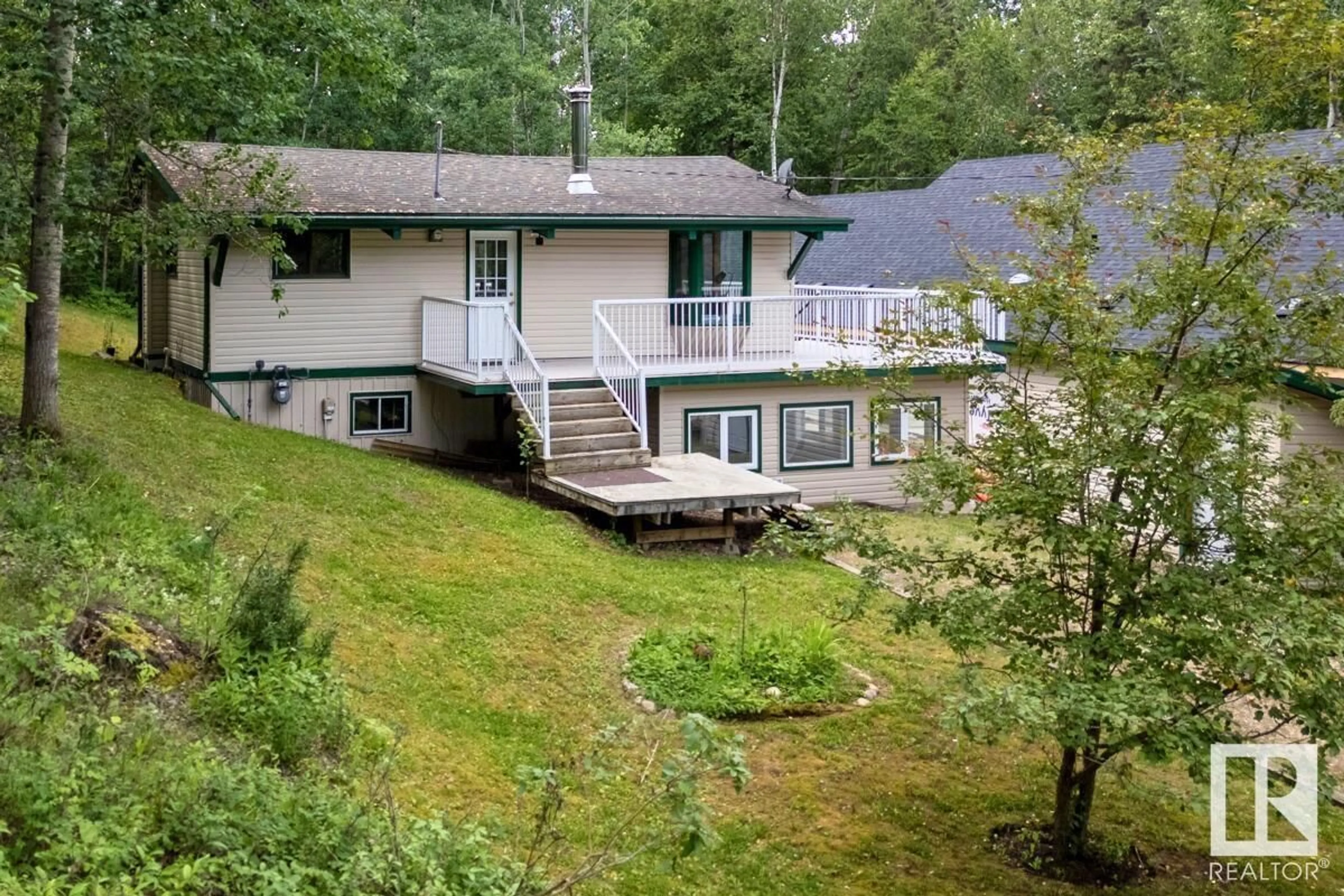 A pic from outside/outdoor area/front of a property/back of a property/a pic from drone, unknown for 6 HAZEL AV, Rural Lac Ste. Anne County Alberta T0E0L0