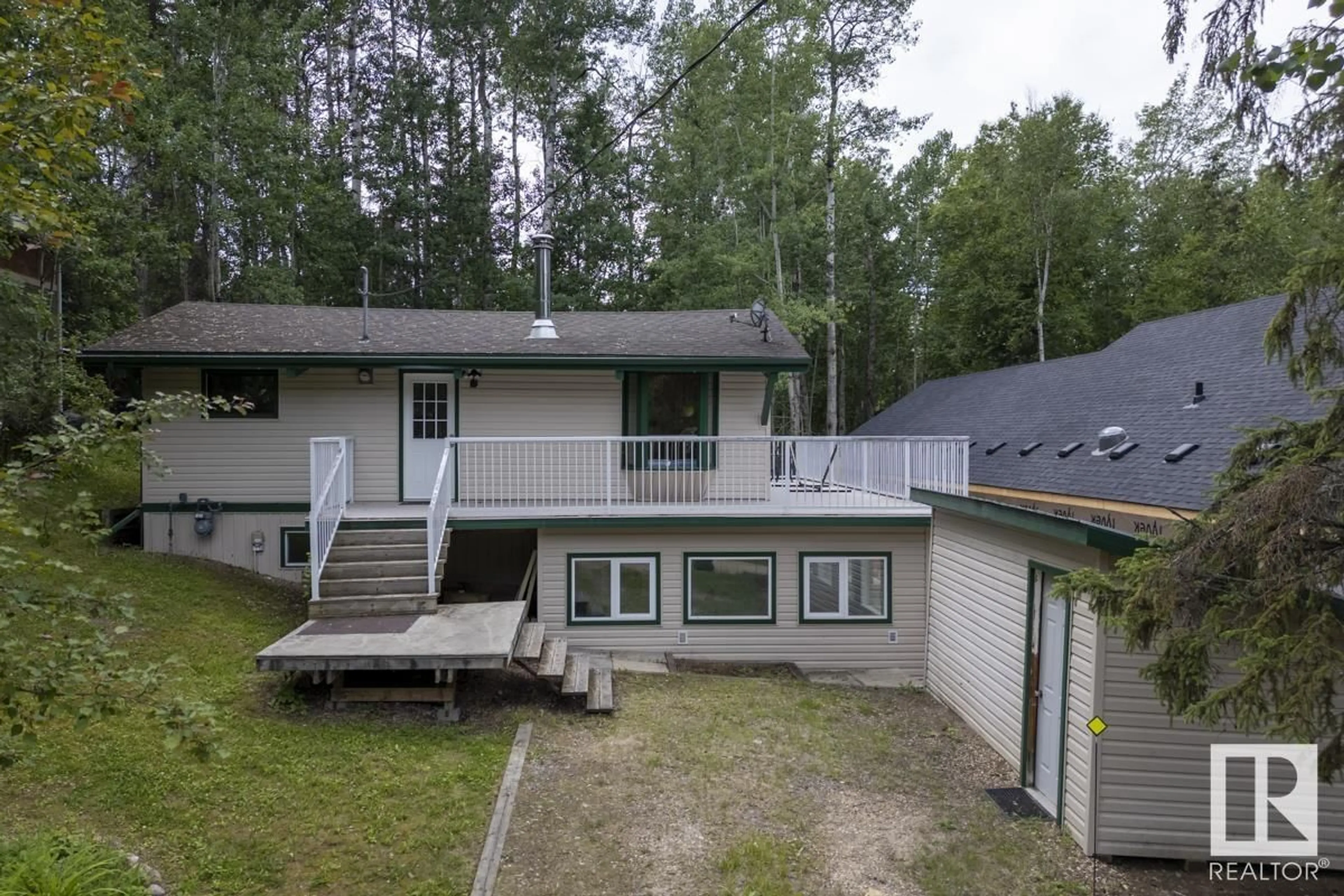 A pic from outside/outdoor area/front of a property/back of a property/a pic from drone, unknown for 6 HAZEL AV, Rural Lac Ste. Anne County Alberta T0E0L0
