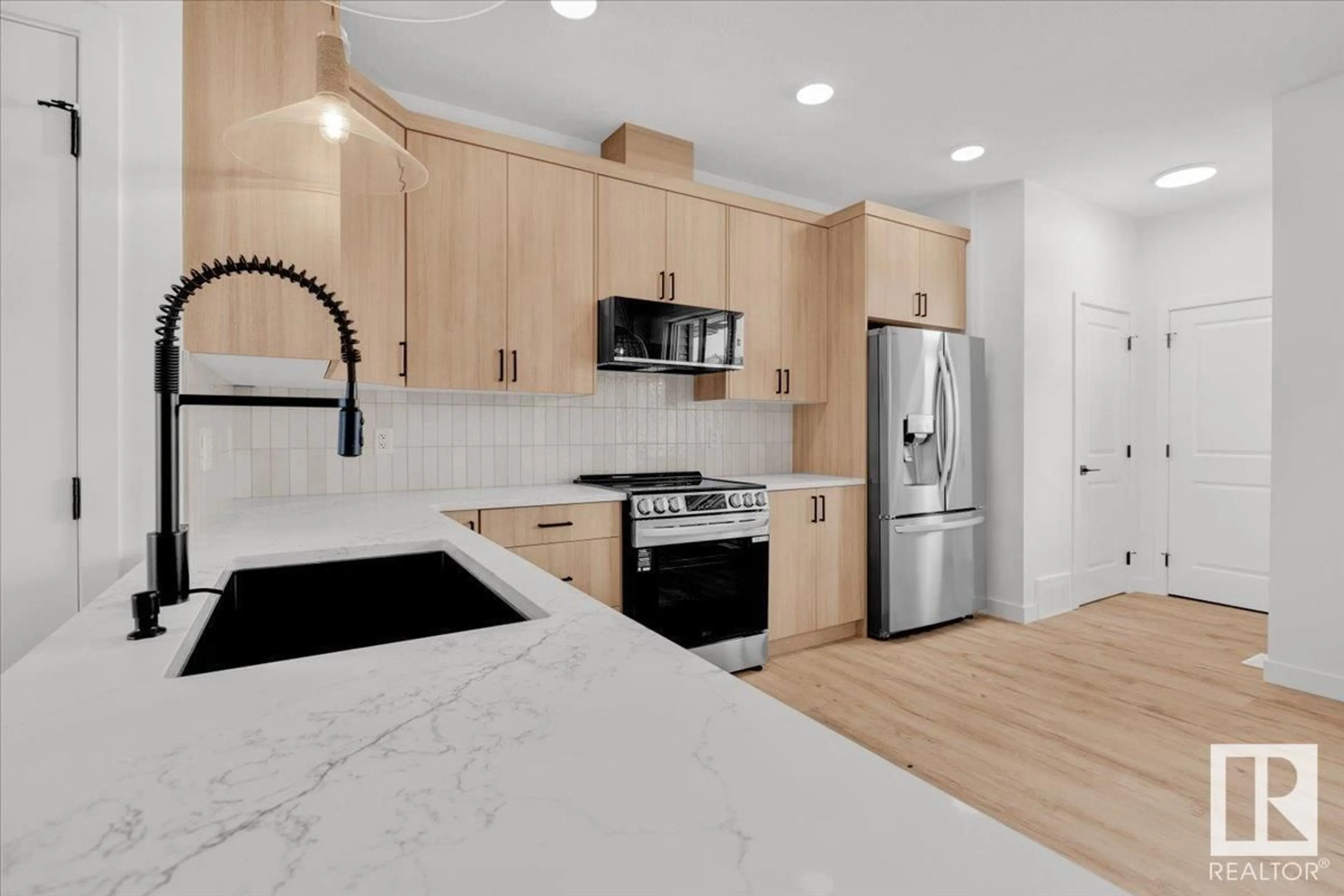 Open concept kitchen, unknown for 1341 KESWICK DR, Edmonton Alberta T6W4V8