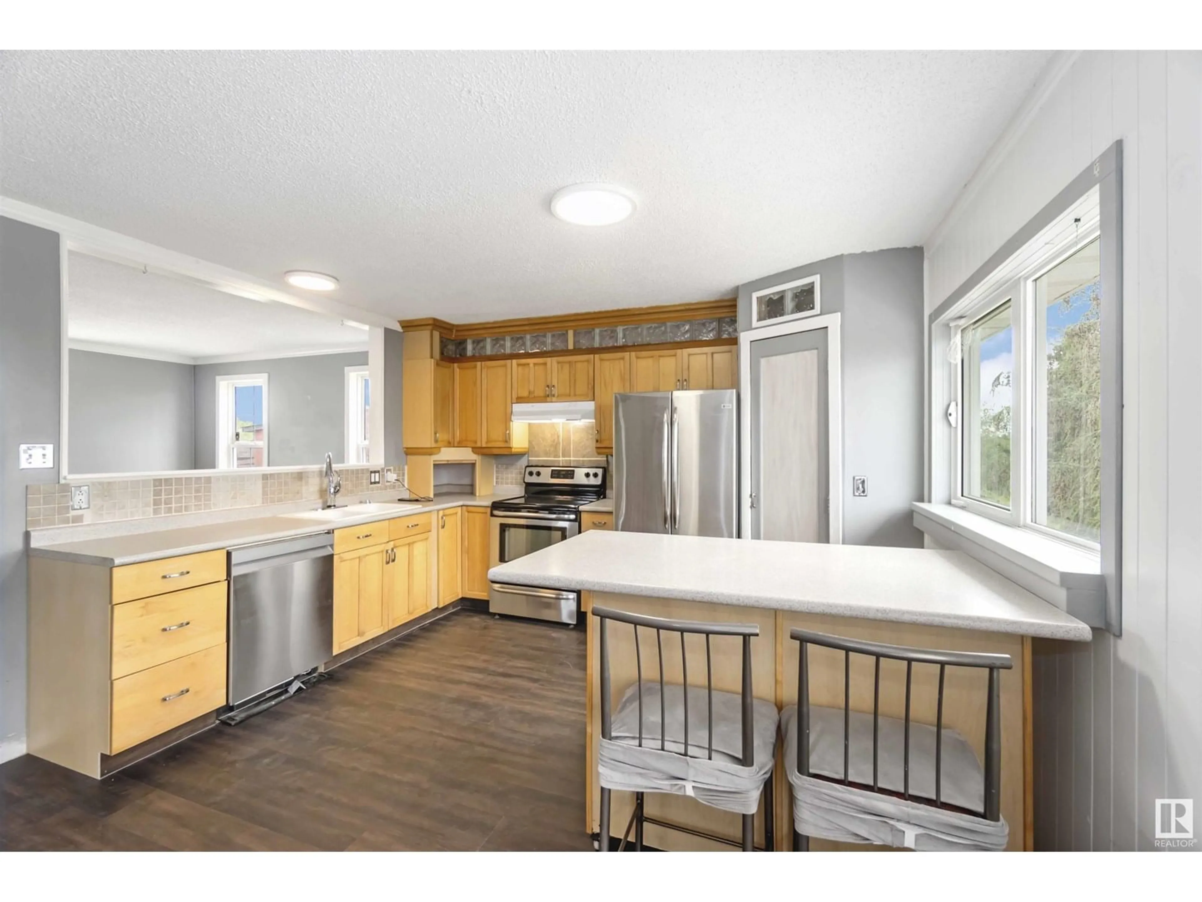 Open concept kitchen, unknown for 9 TWP RD 584, Rural Westlock County Alberta T0G1L0