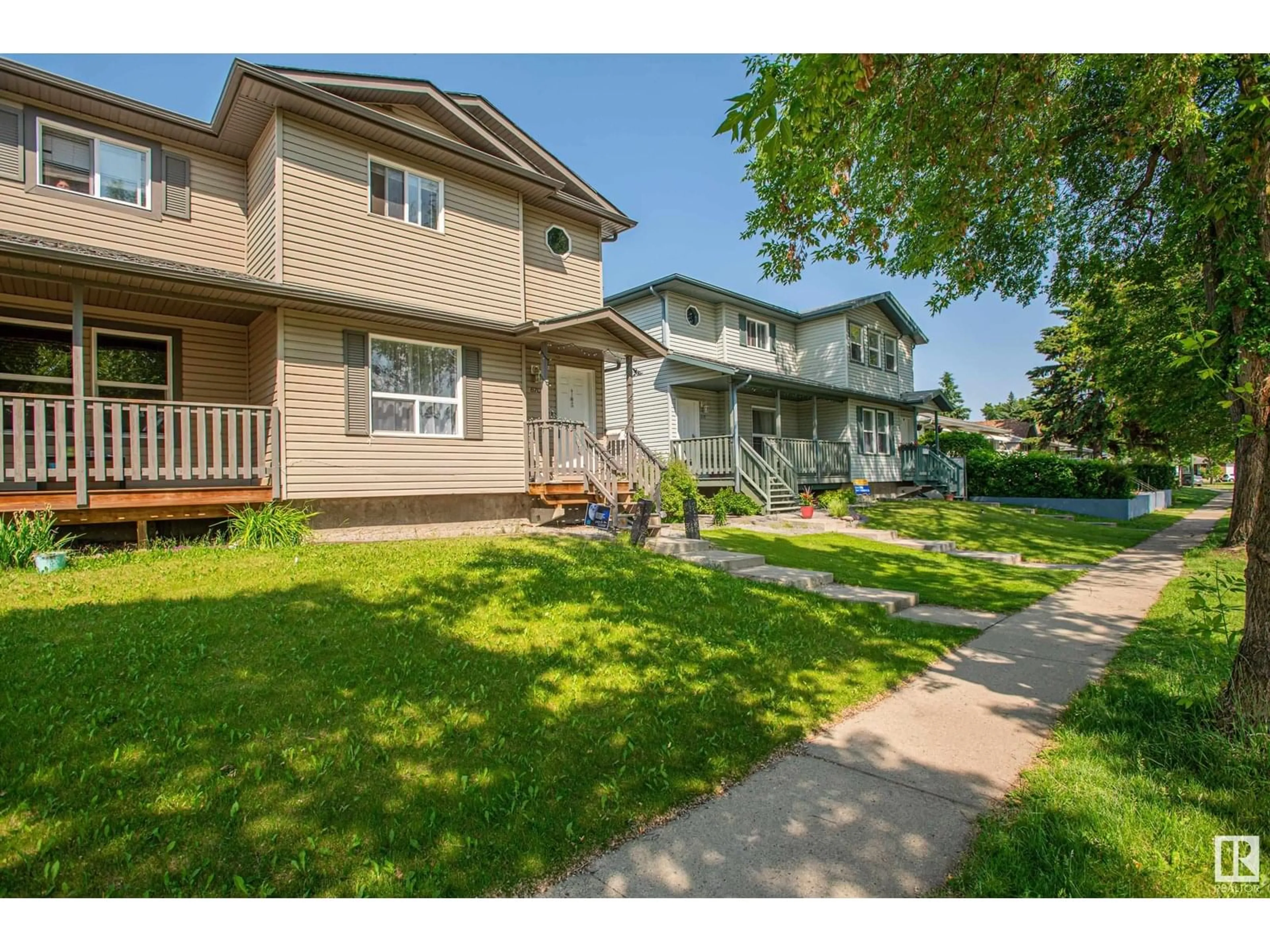A pic from outside/outdoor area/front of a property/back of a property/a pic from drone, street for 67C MISSION AV, St. Albert Alberta T8N1H8