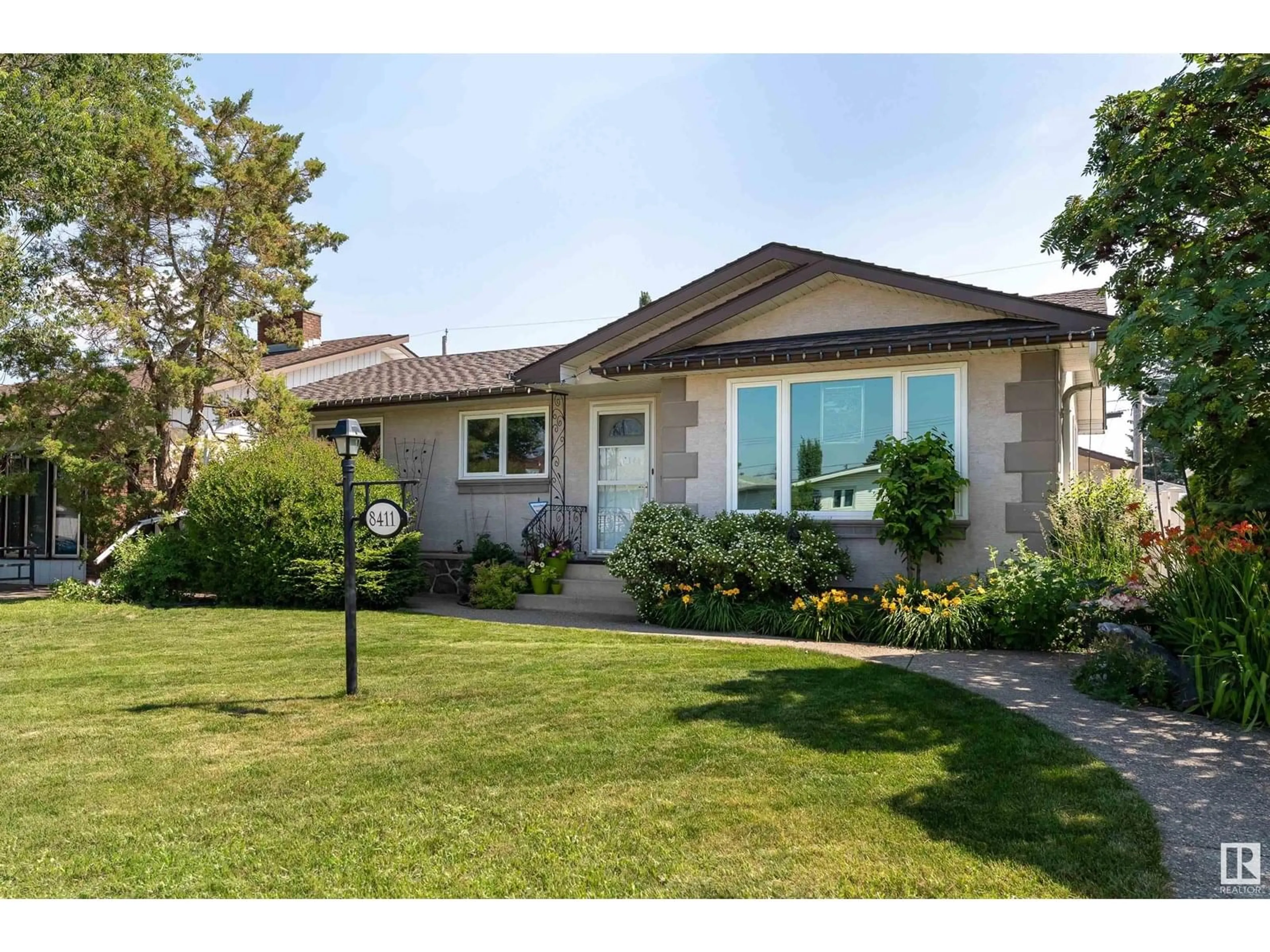 Unknown for 8411 56 ST, Edmonton Alberta T6B1H8