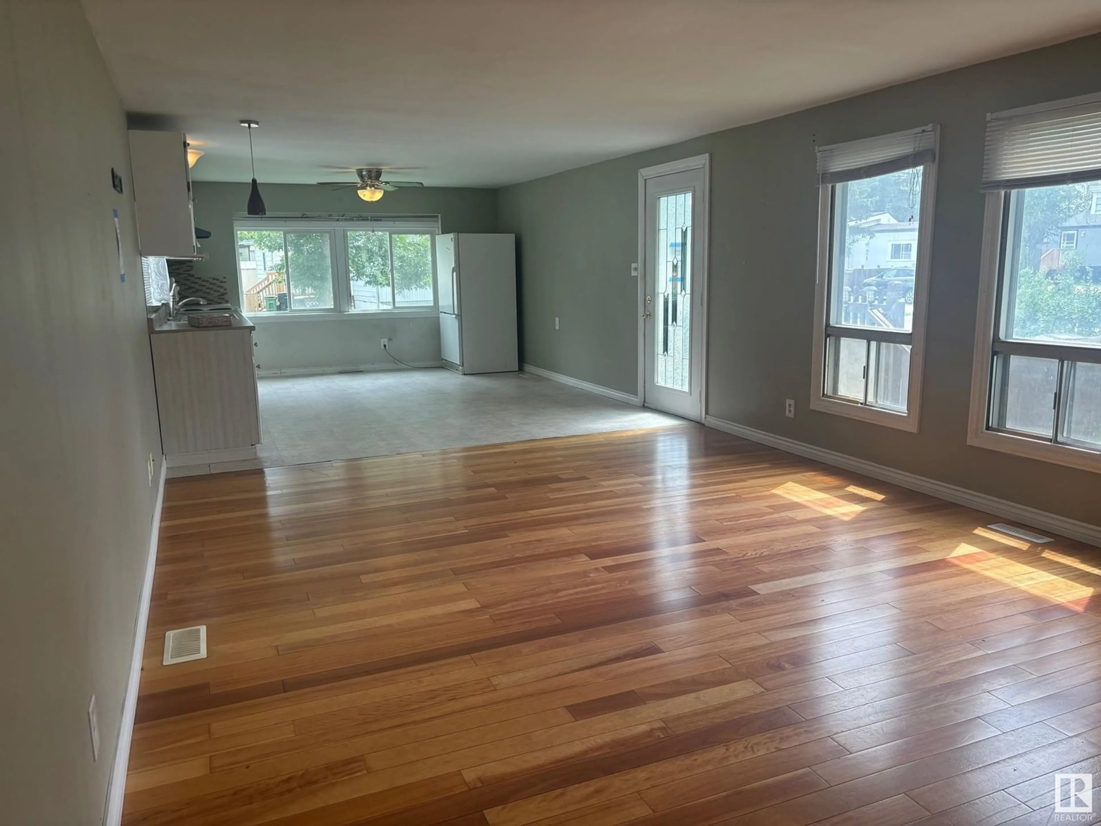 A pic of a room for 2 CLIFF CR, Edmonton Alberta T6P1B6