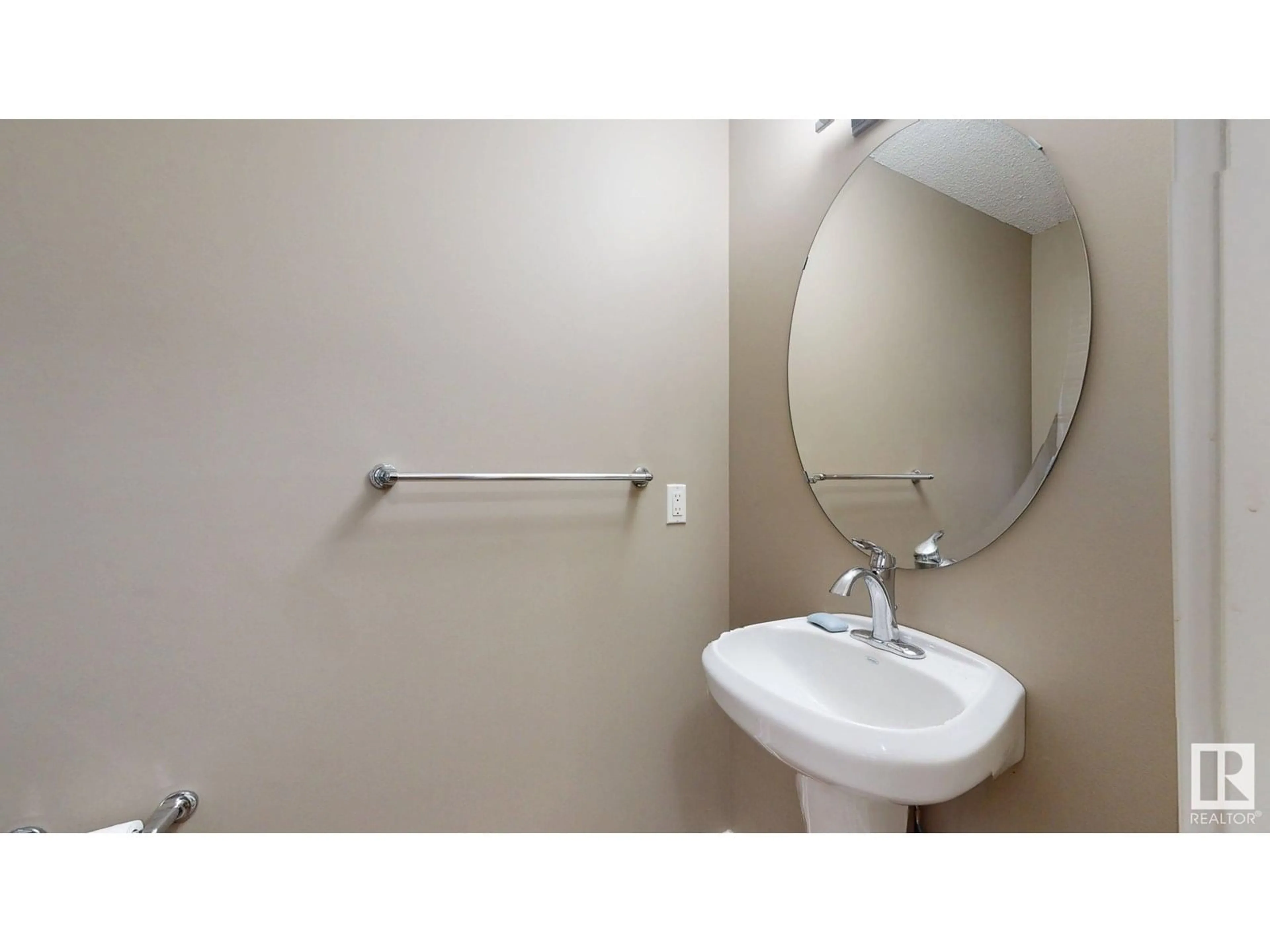 Standard bathroom, unknown for SW - 103 51 ST, Edmonton Alberta T6X0Z7
