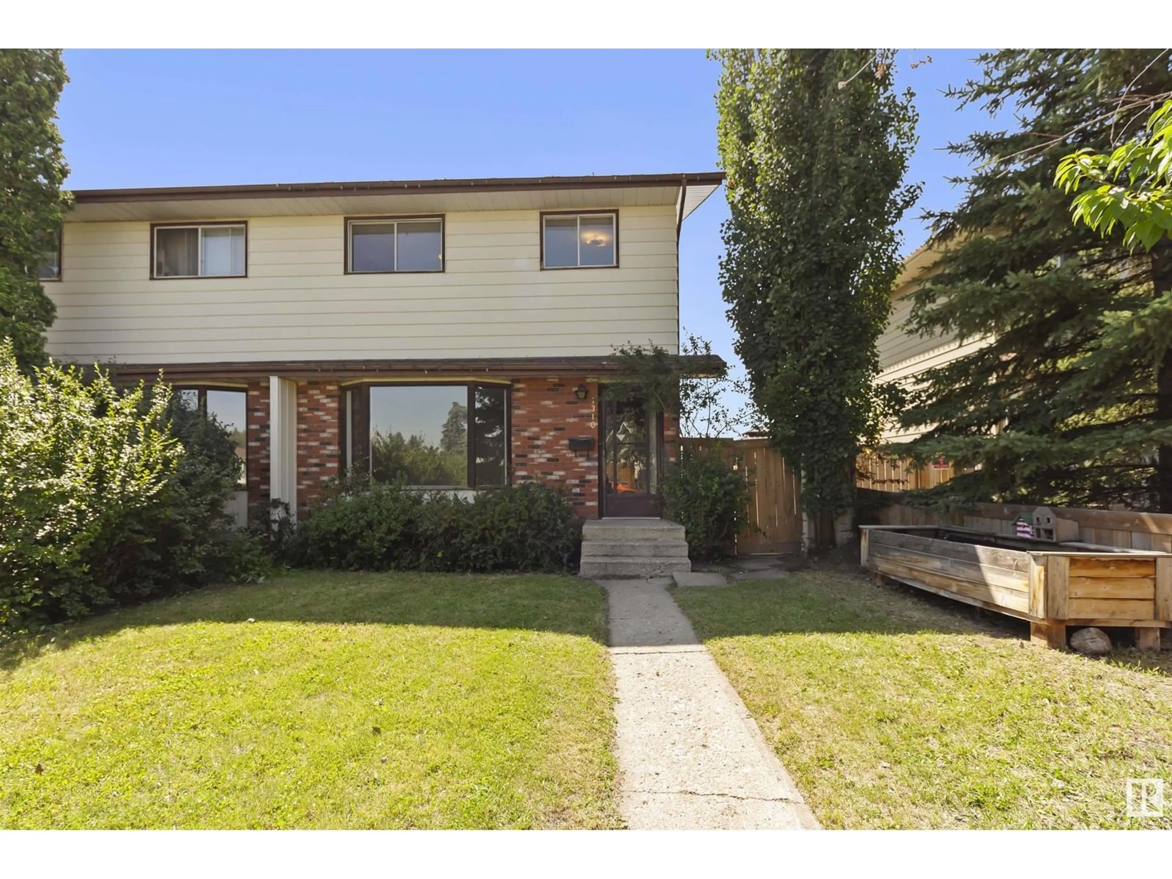 Unknown for 1310 54 ST, Edmonton Alberta T6L3P4