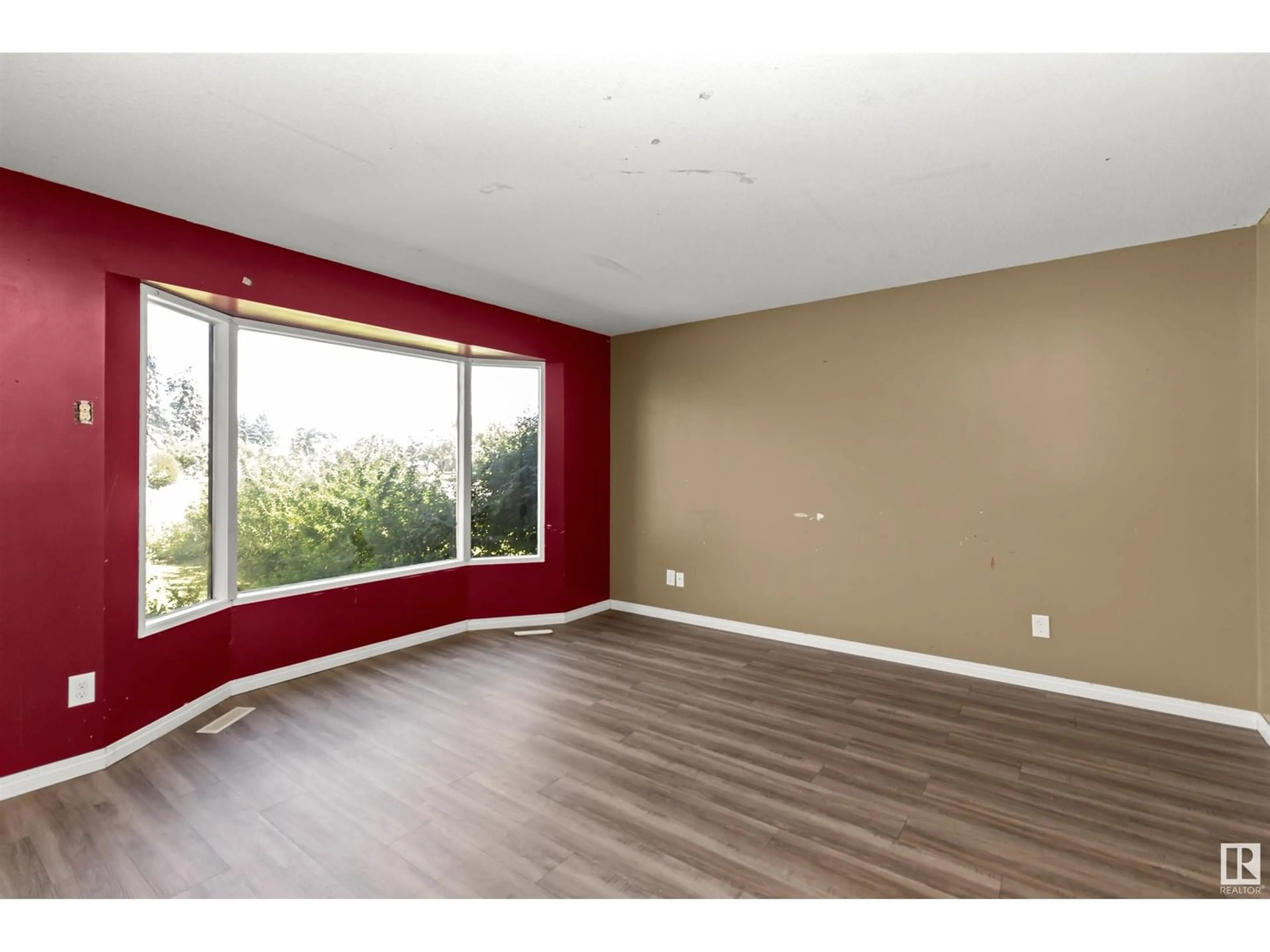 A pic of a room for 1310 54 ST, Edmonton Alberta T6L3P4