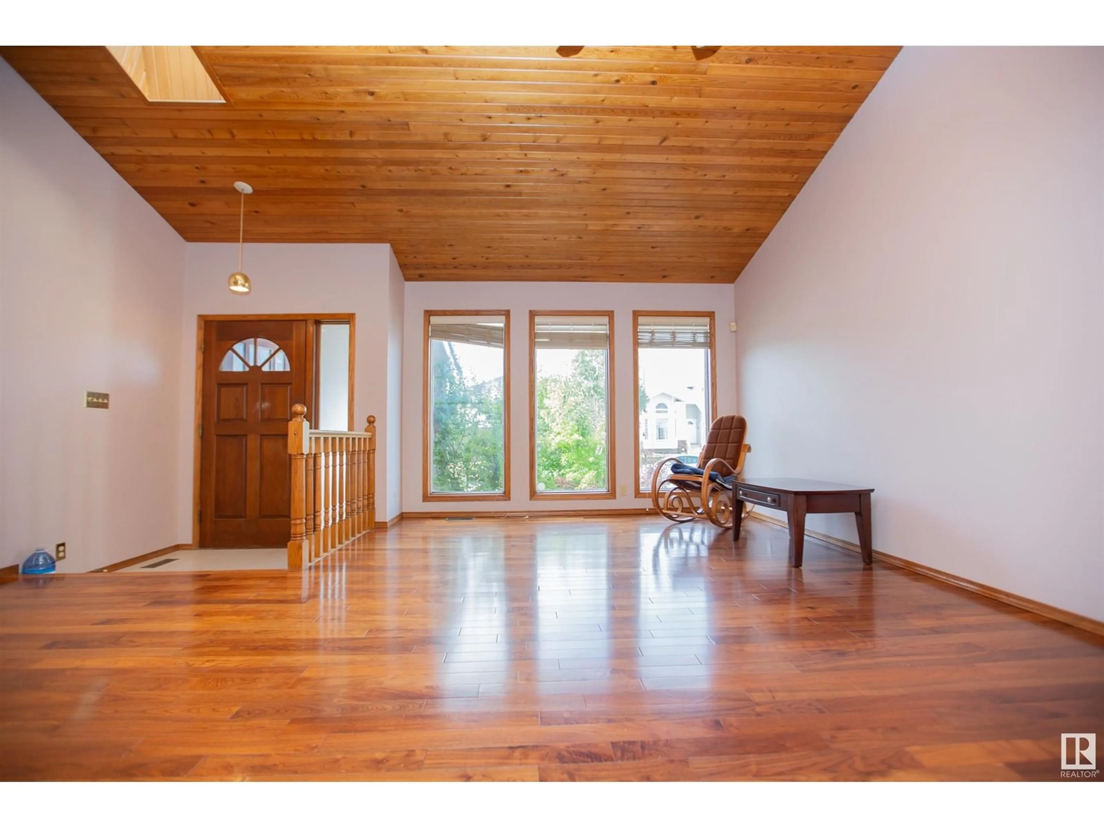 Indoor entryway for NW - 9915 154 AV, Edmonton Alberta T5X5R2