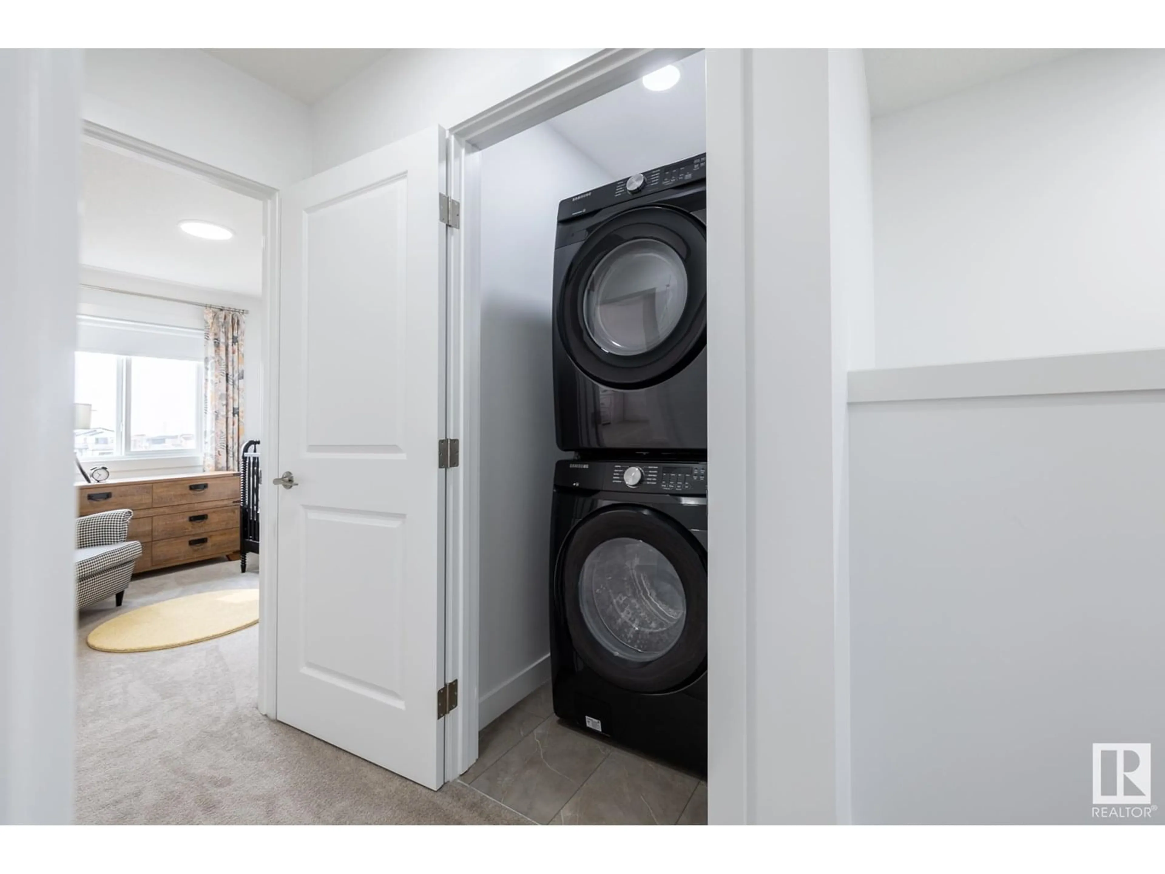Laundry room for 1282 KESWICK DR, Edmonton Alberta T6W5P2