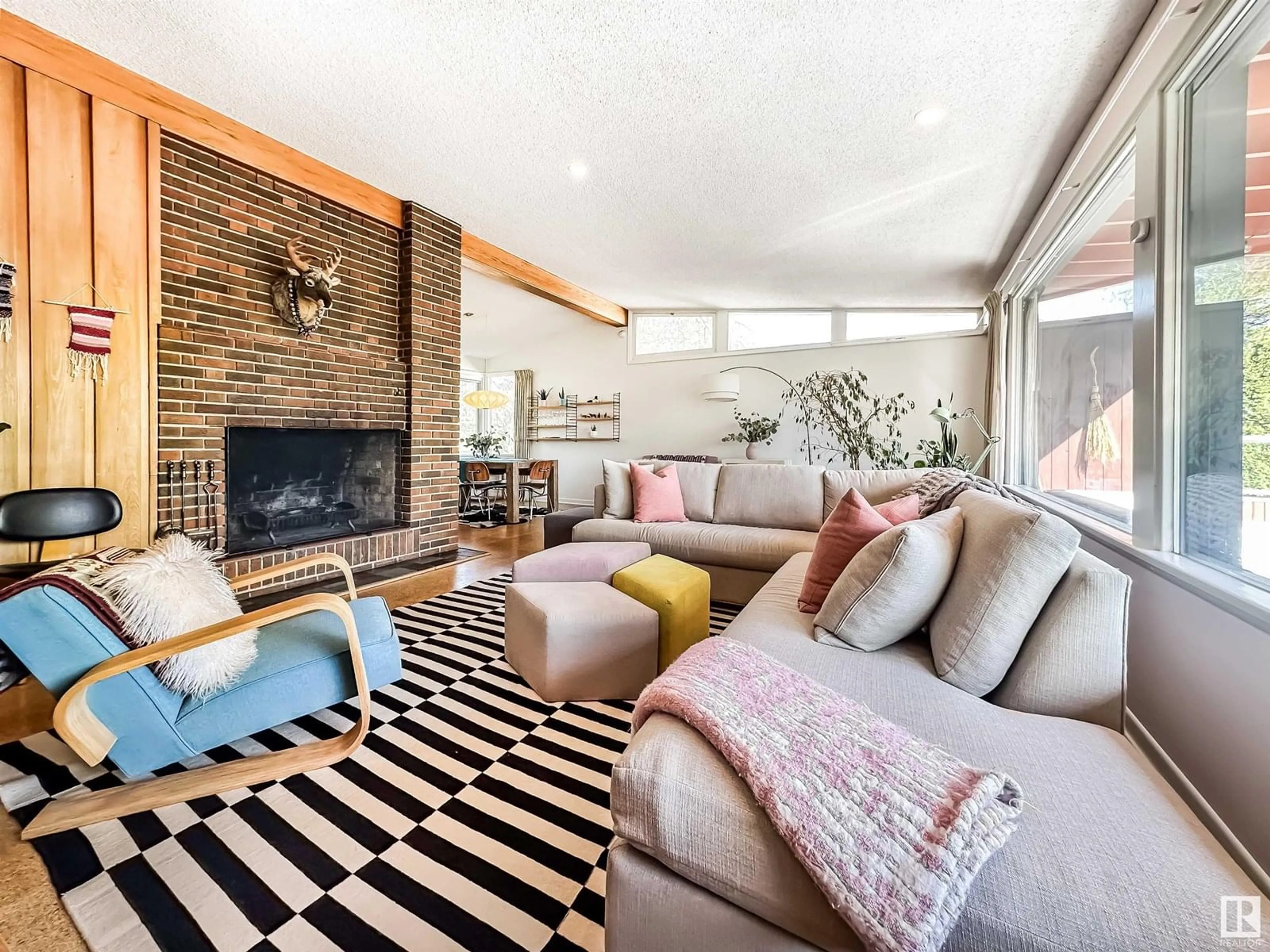 Living room with furniture, unknown for 11748 UNIVERSITY AV, Edmonton Alberta T6G1Z5