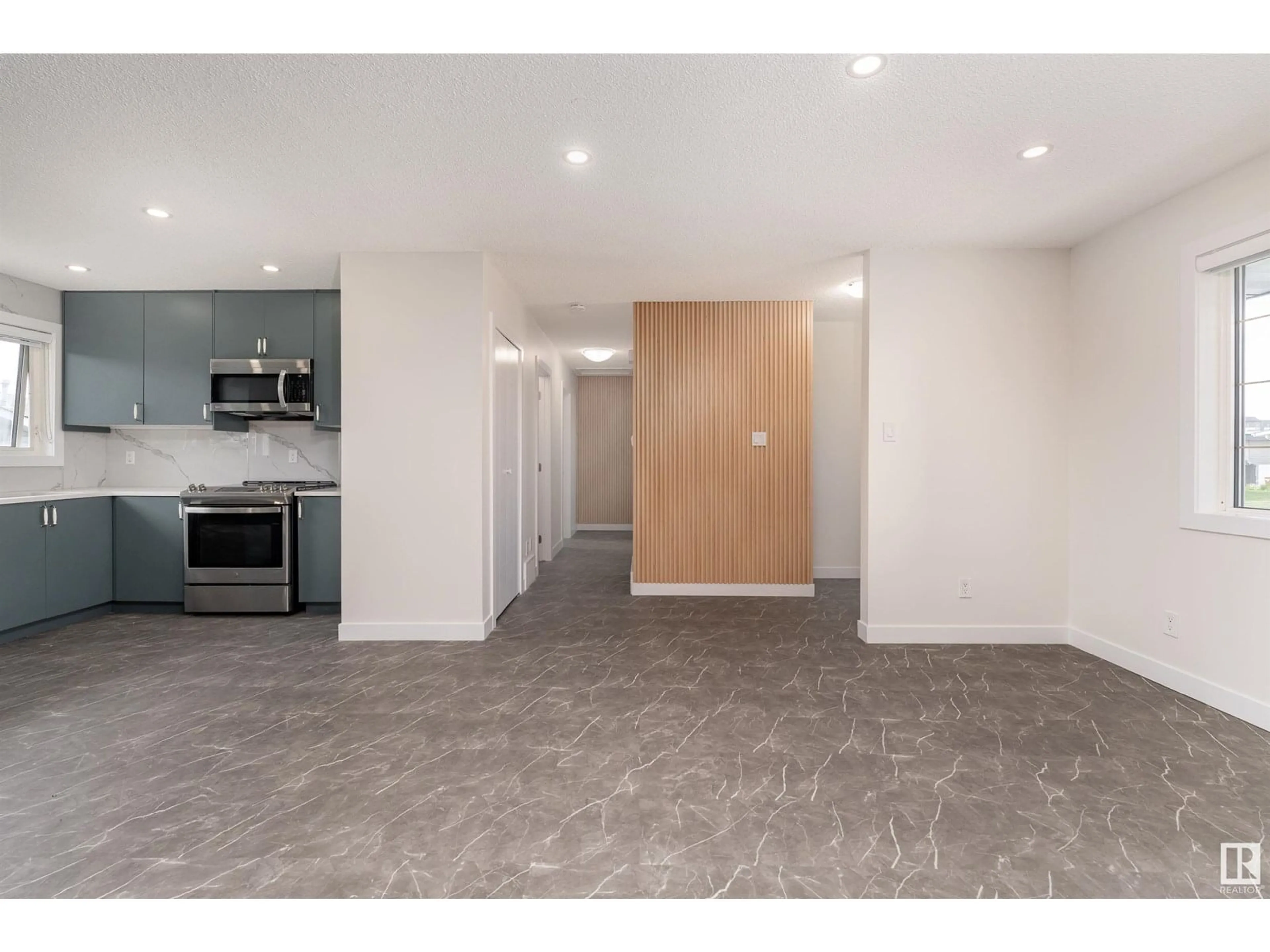 Unknown for NW - 14011 95 ST, Edmonton Alberta T5E3Y6