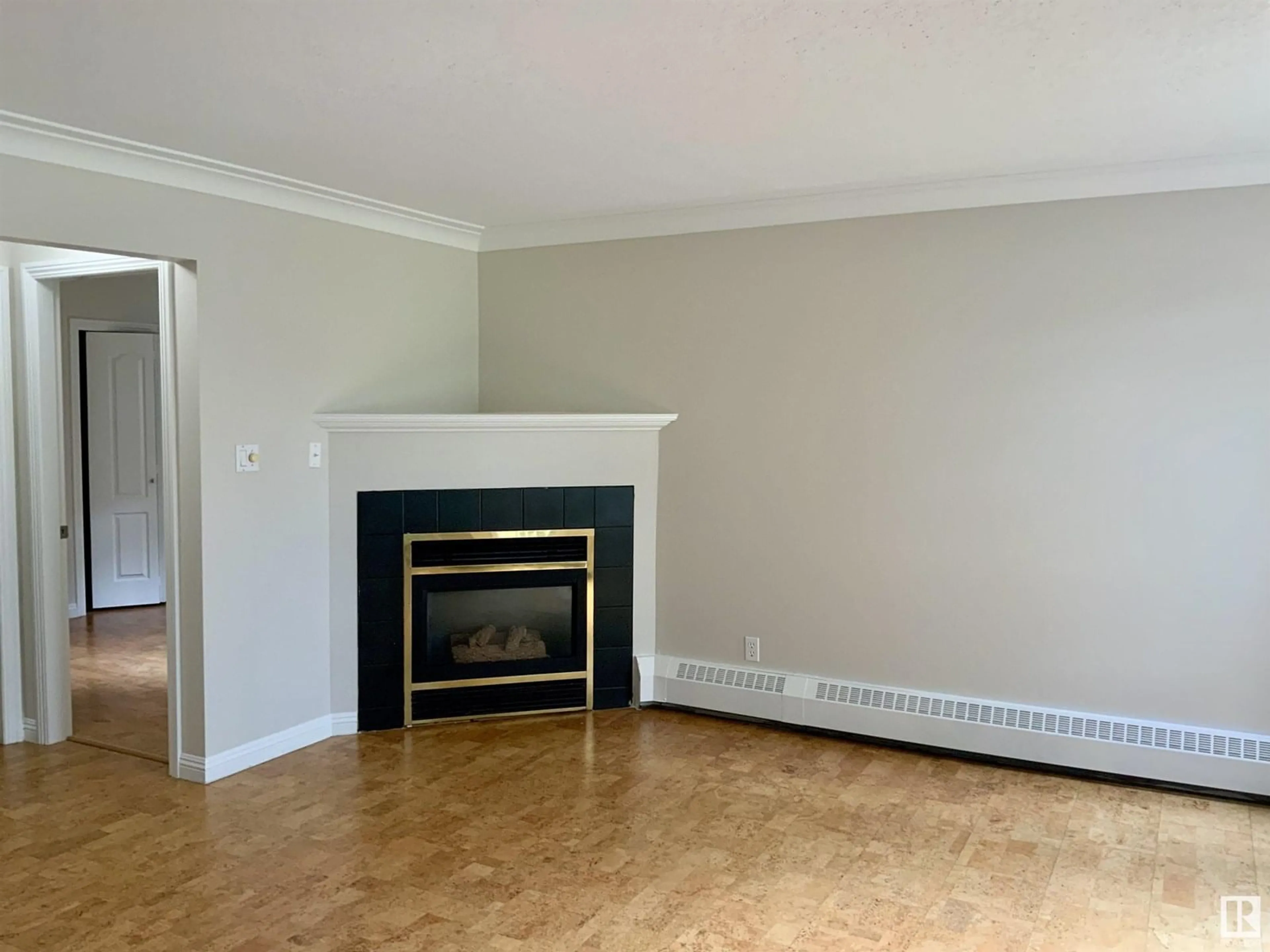 A pic of a room for 34 9914 80 AV NW, Edmonton Alberta T6E6L6